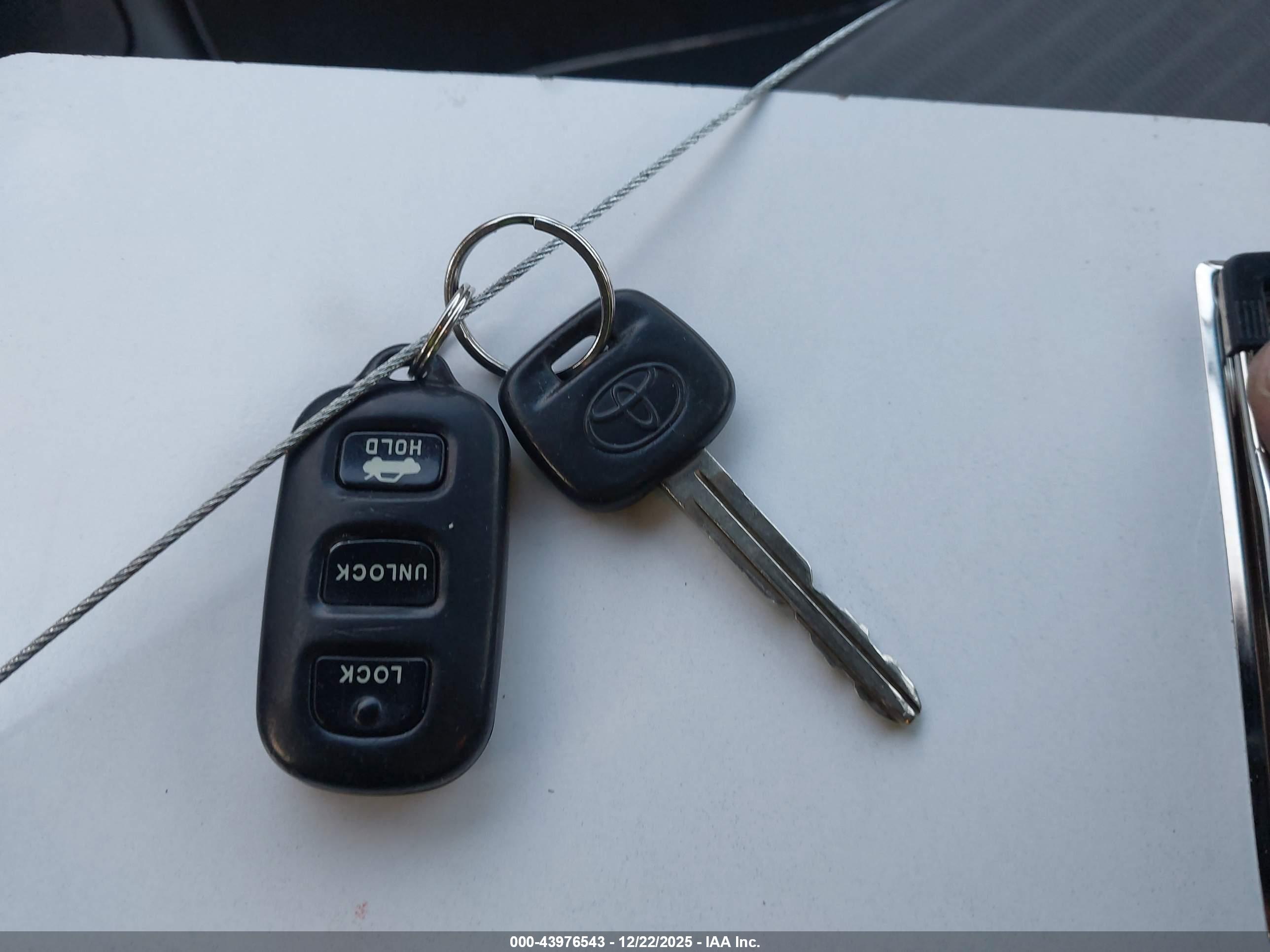 TOYOTA CAMRY image 11