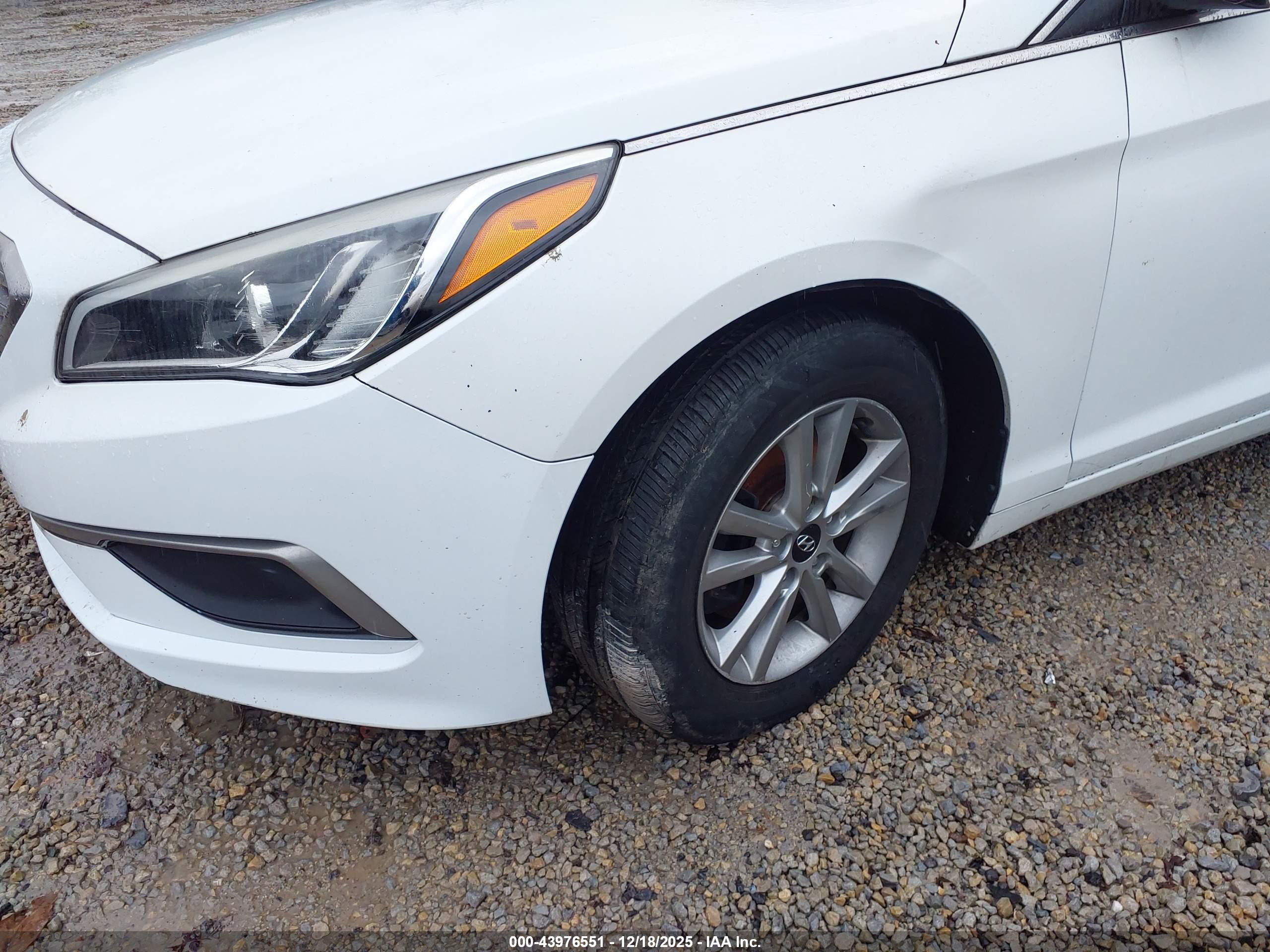 HYUNDAI SONATA image 6