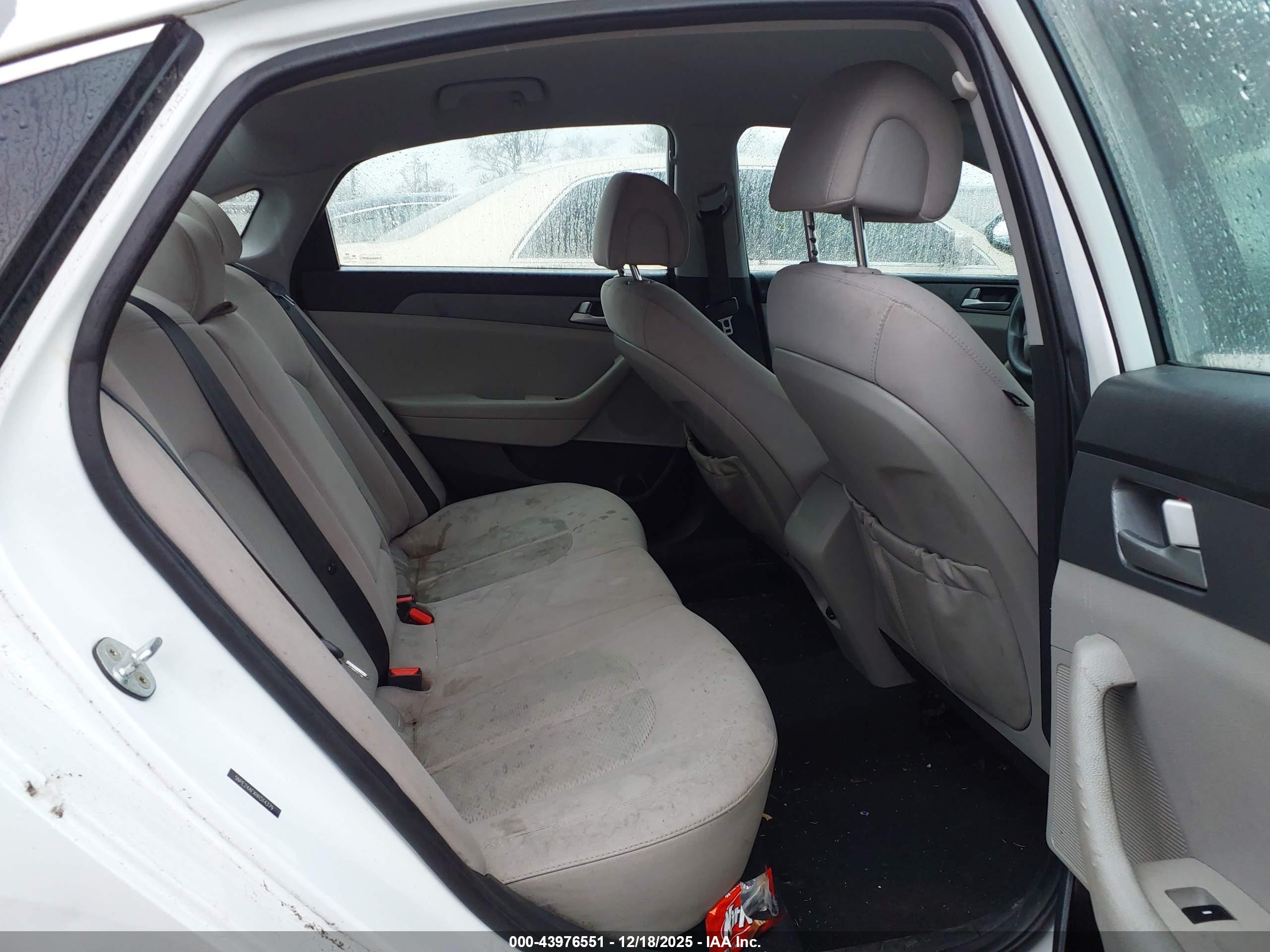 HYUNDAI SONATA image 8