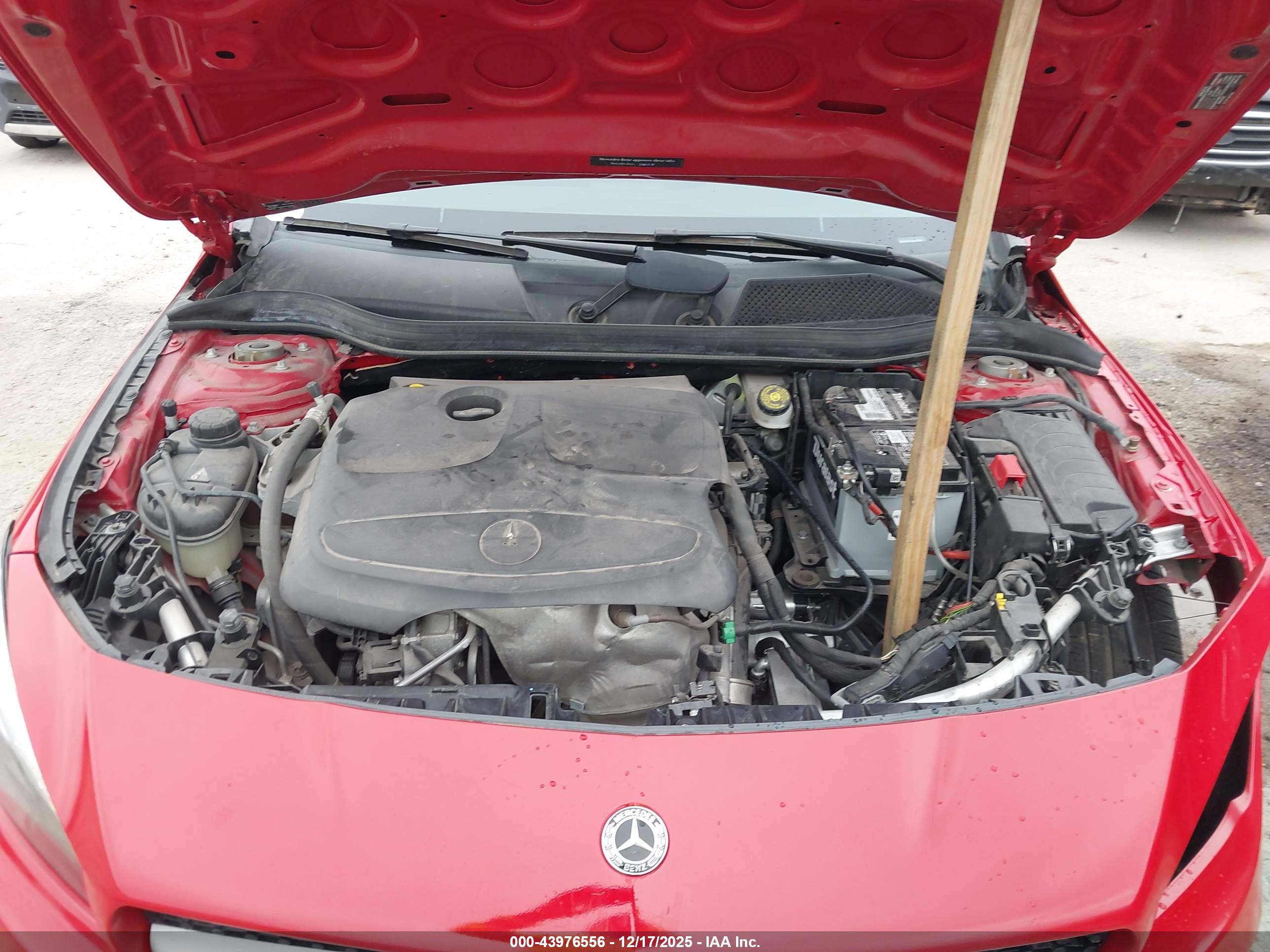 MERCEDES-BENZ CLA image 10