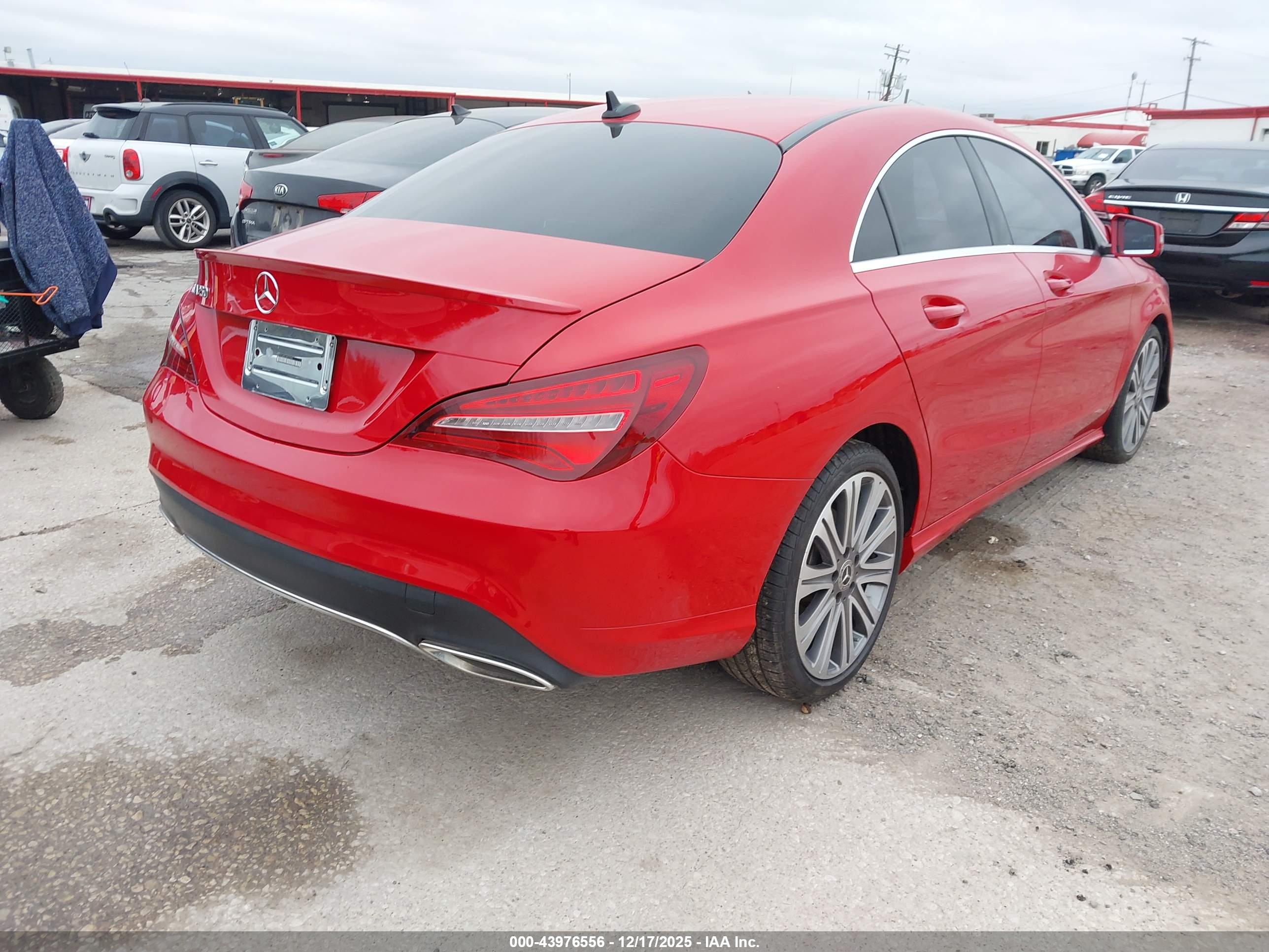 MERCEDES-BENZ CLA image 4