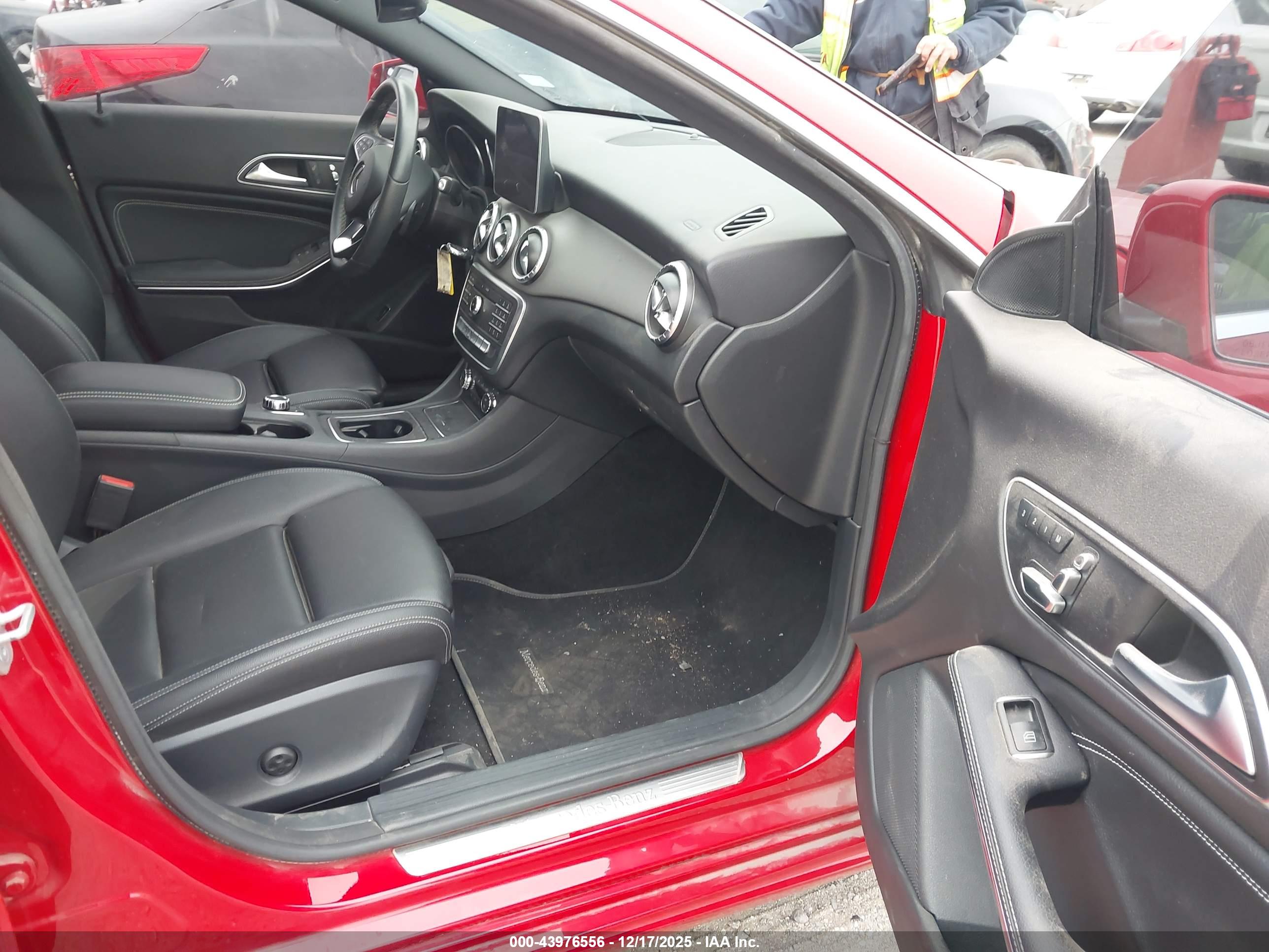 MERCEDES-BENZ CLA image 5