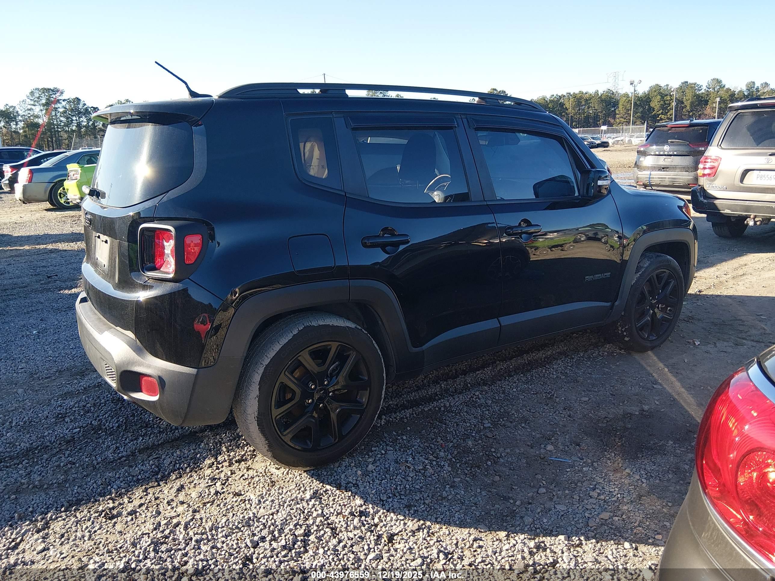 JEEP RENEGADE image 4