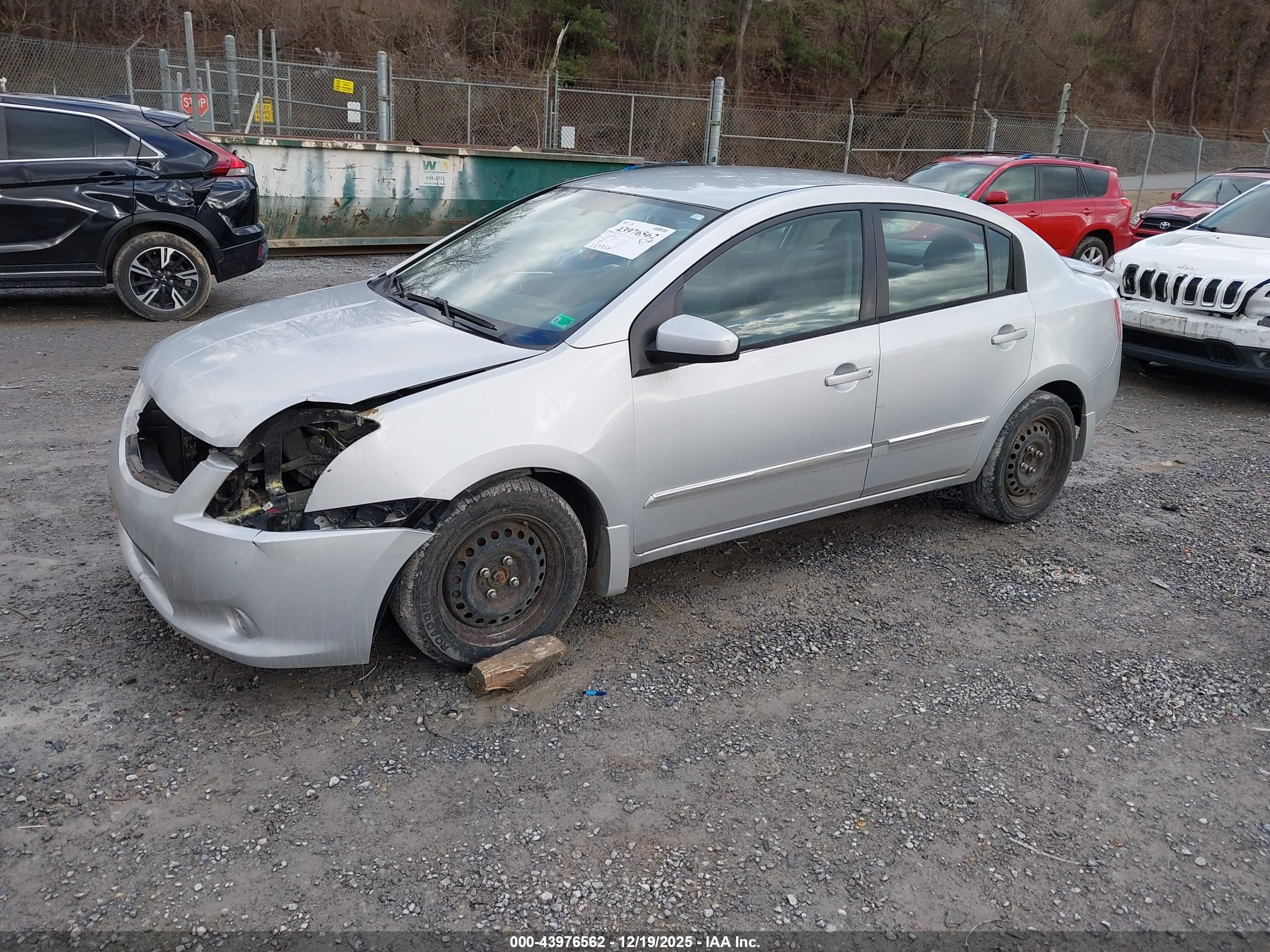 NISSAN SENTRA image 2
