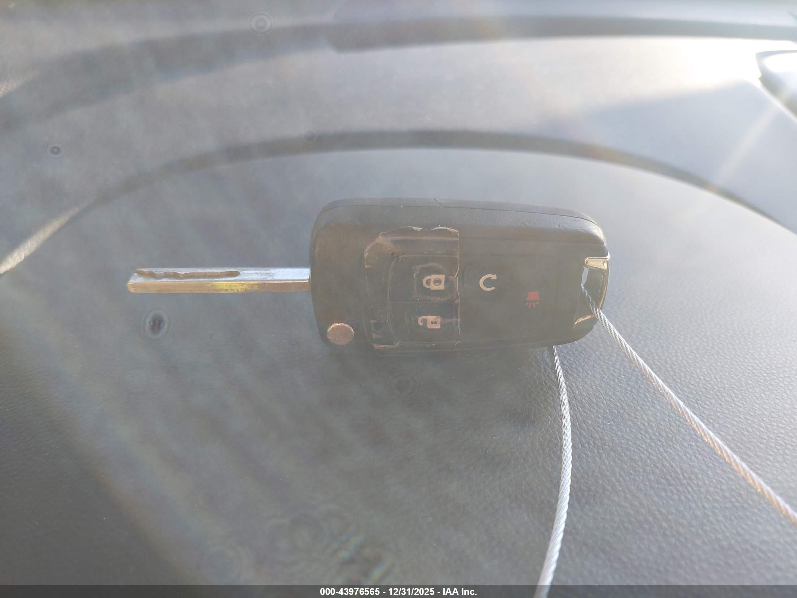 CHEVROLET EQUINOX image 11