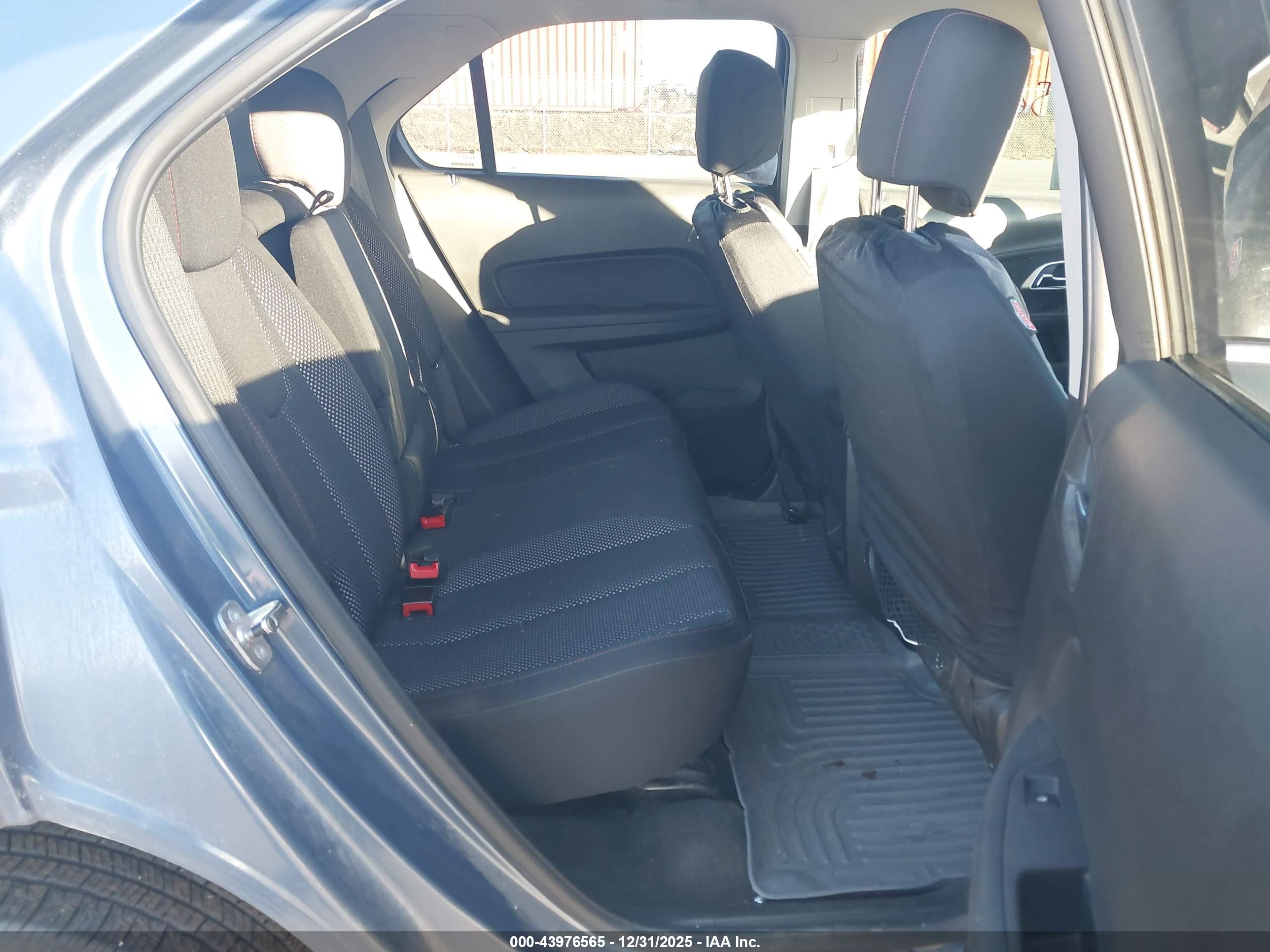 CHEVROLET EQUINOX image 8