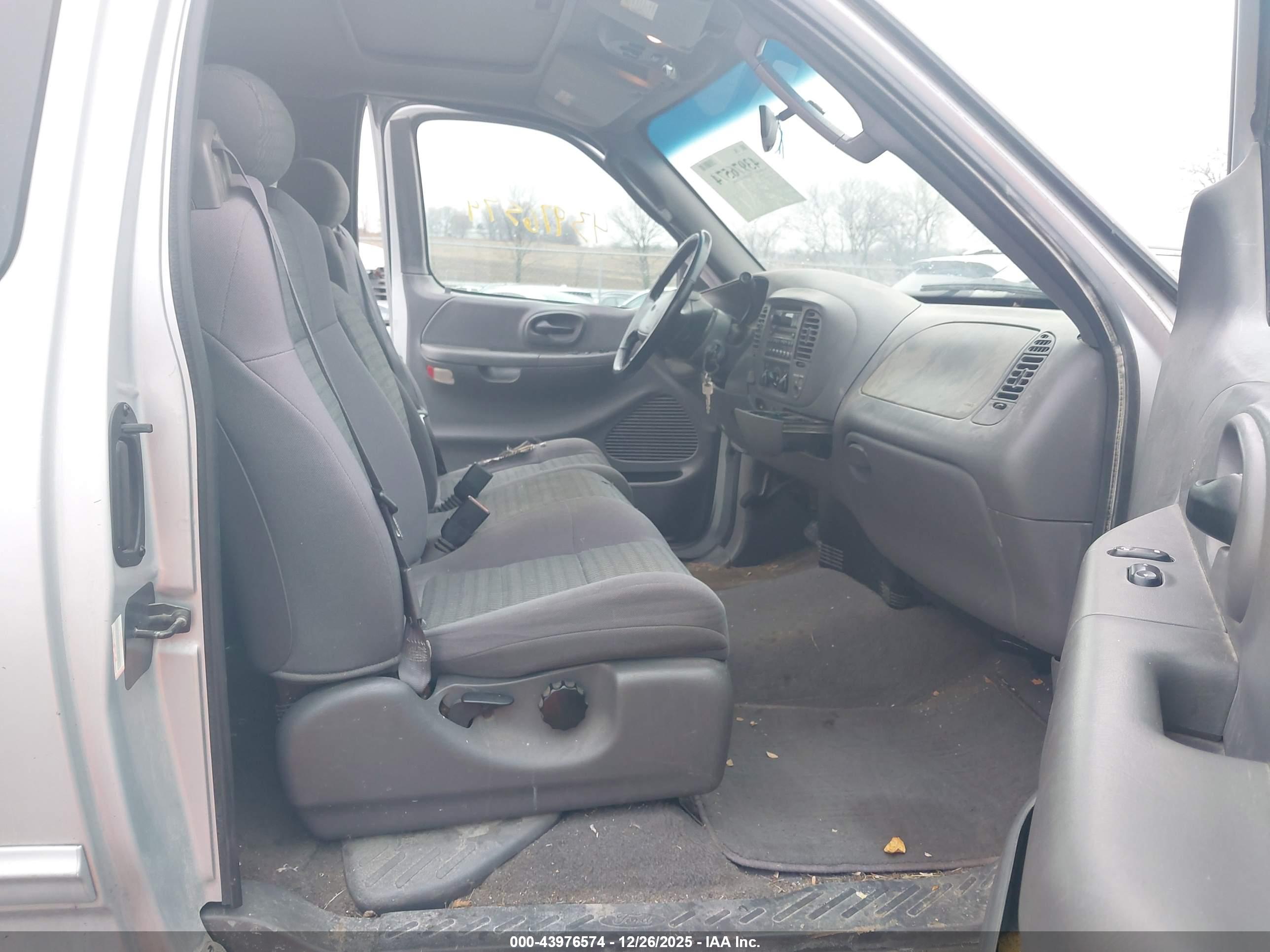 FORD F-150 image 5