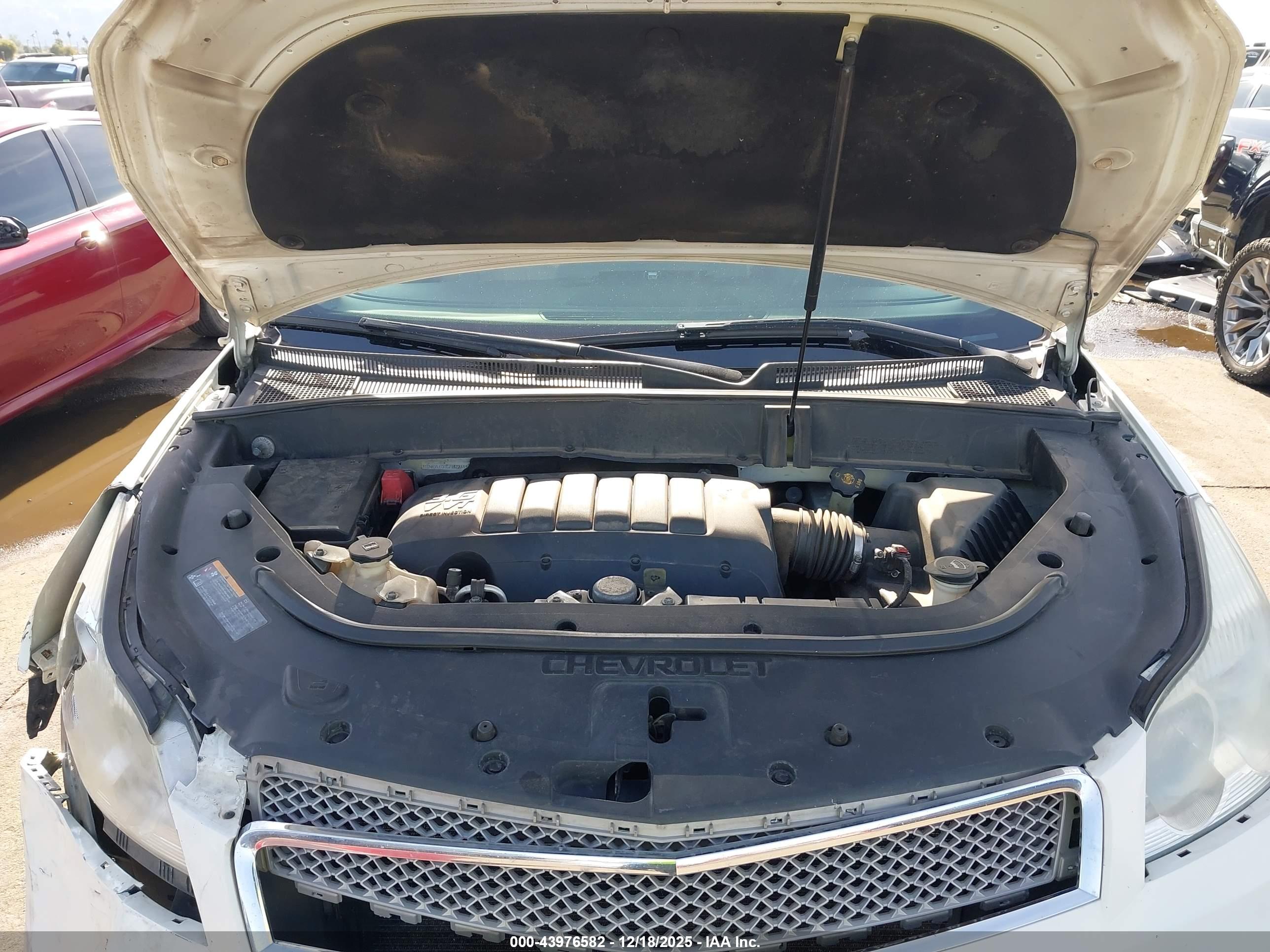 CHEVROLET TRAVERSE image 10