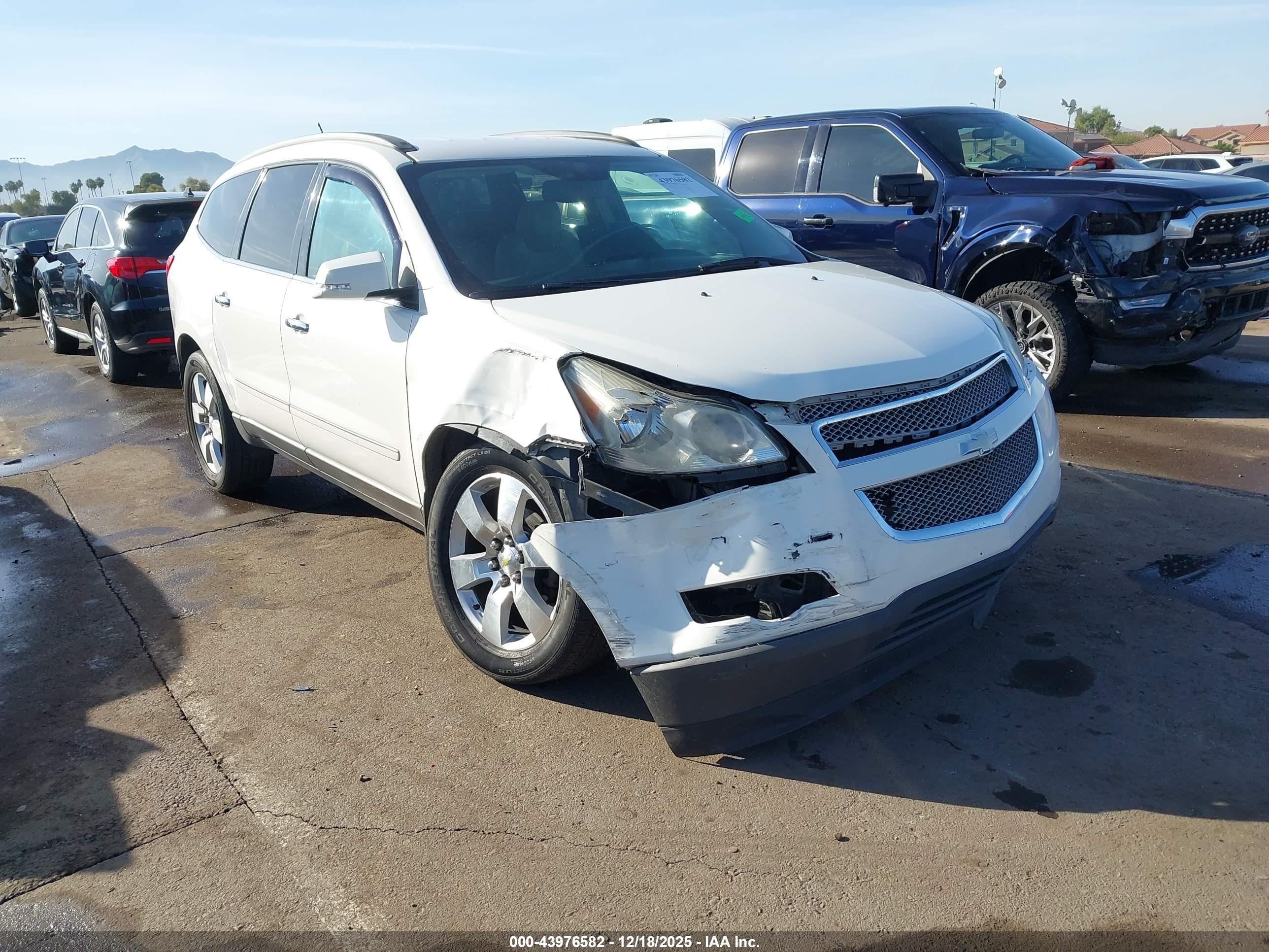 CHEVROLET TRAVERSE image 6
