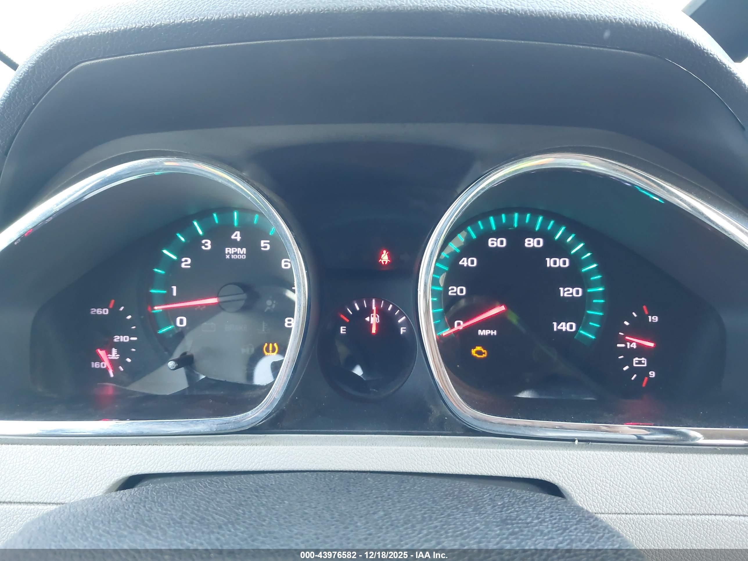 CHEVROLET TRAVERSE image 7
