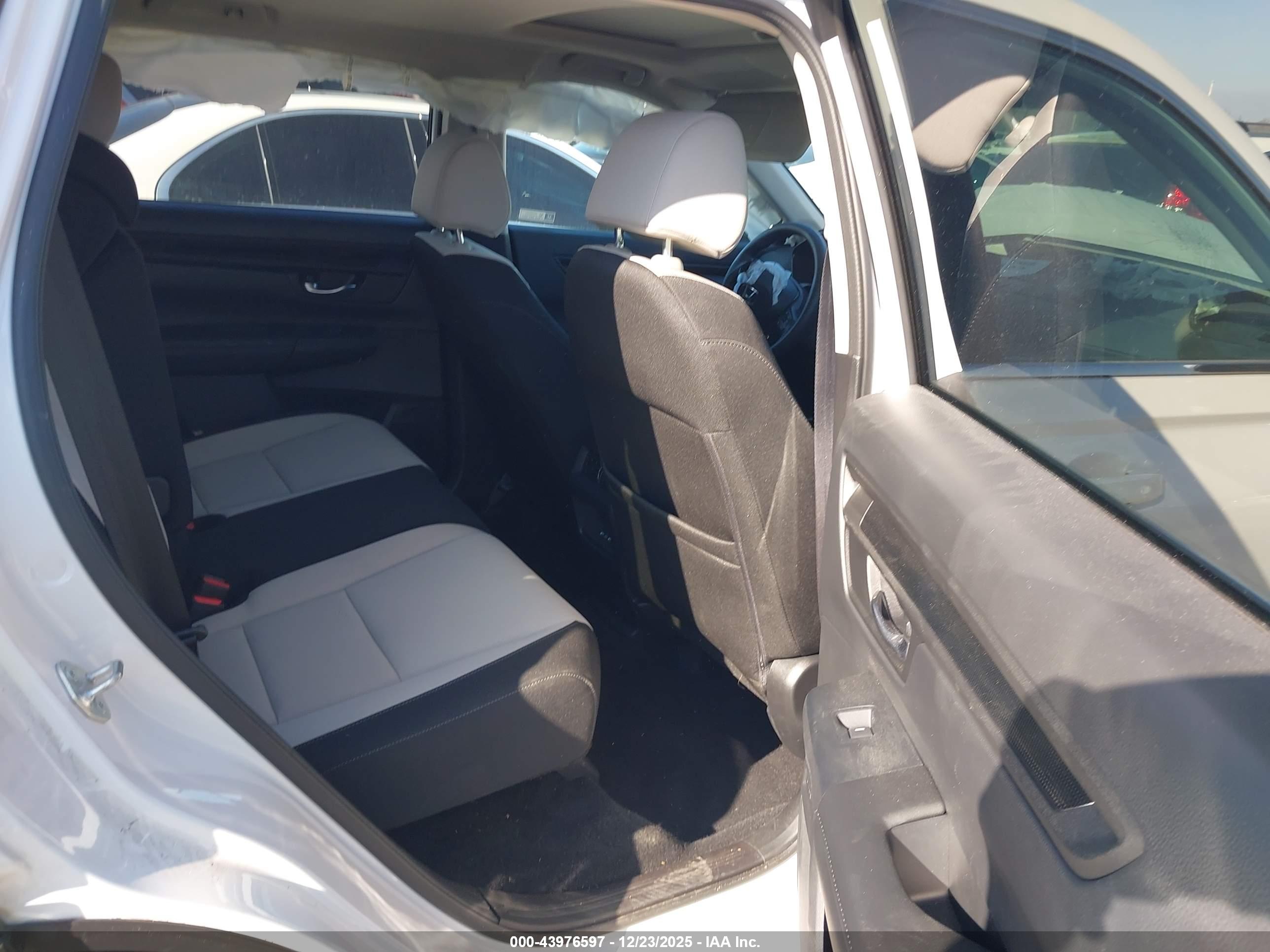 HONDA CR-V image 8