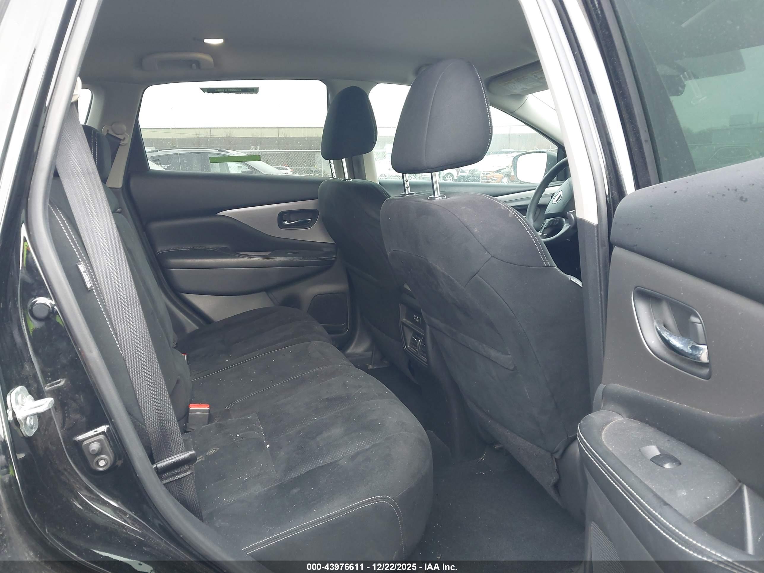 NISSAN MURANO image 8