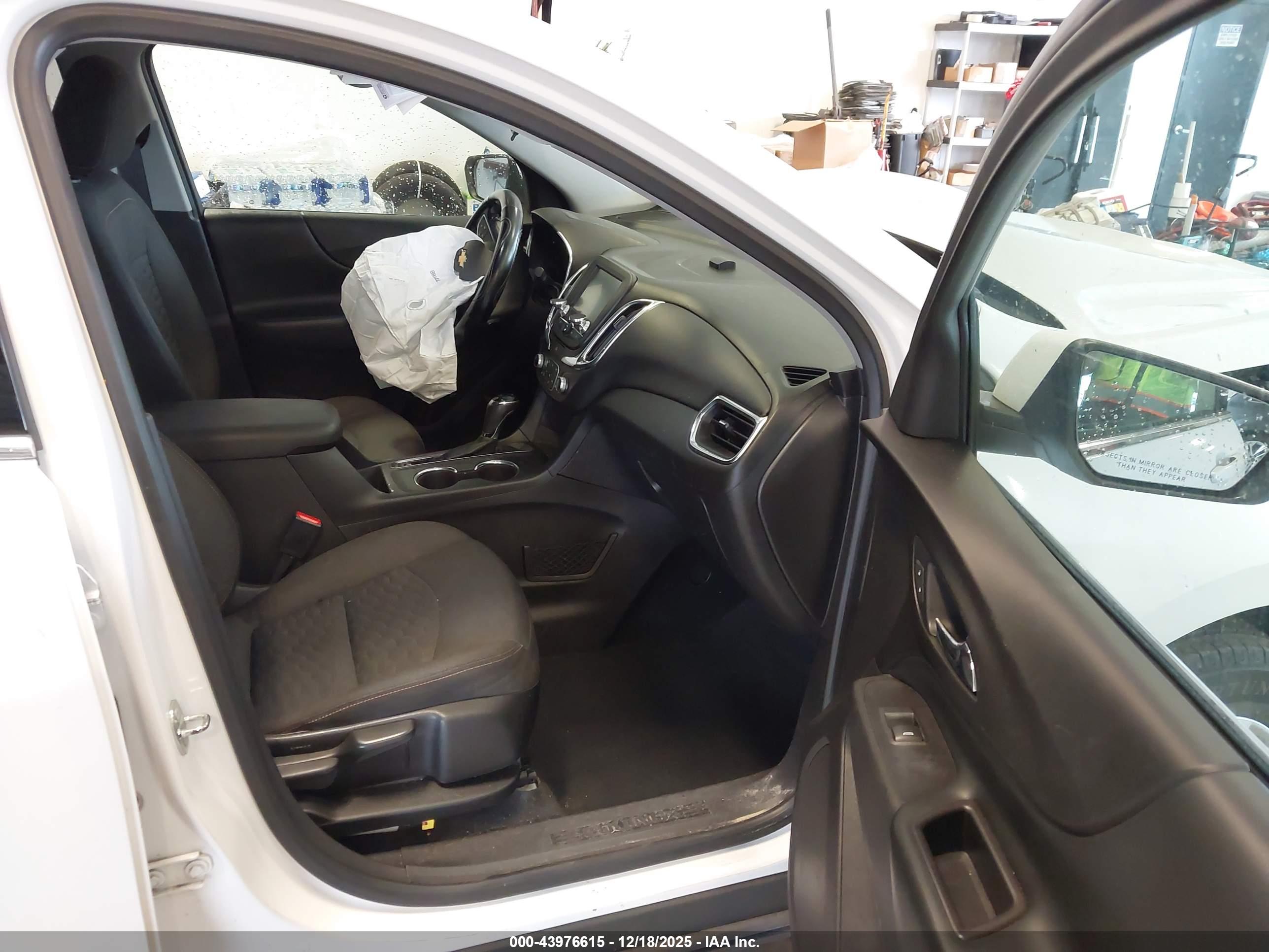CHEVROLET EQUINOX image 5