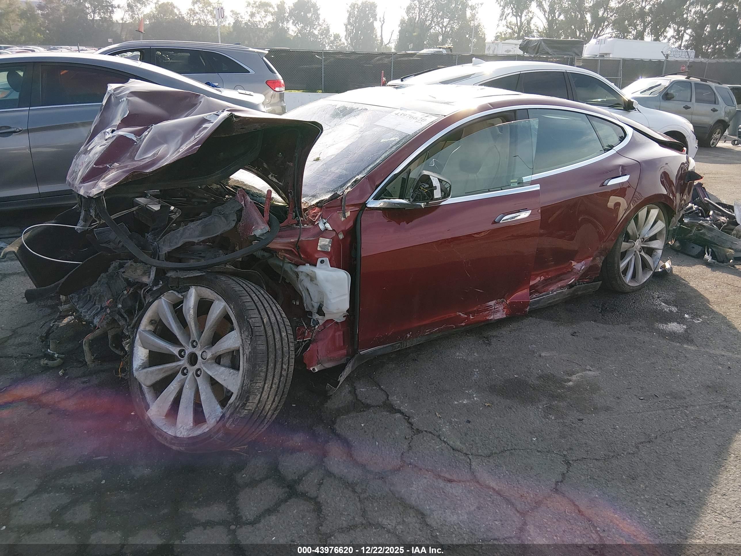 TESLA MODEL image 2