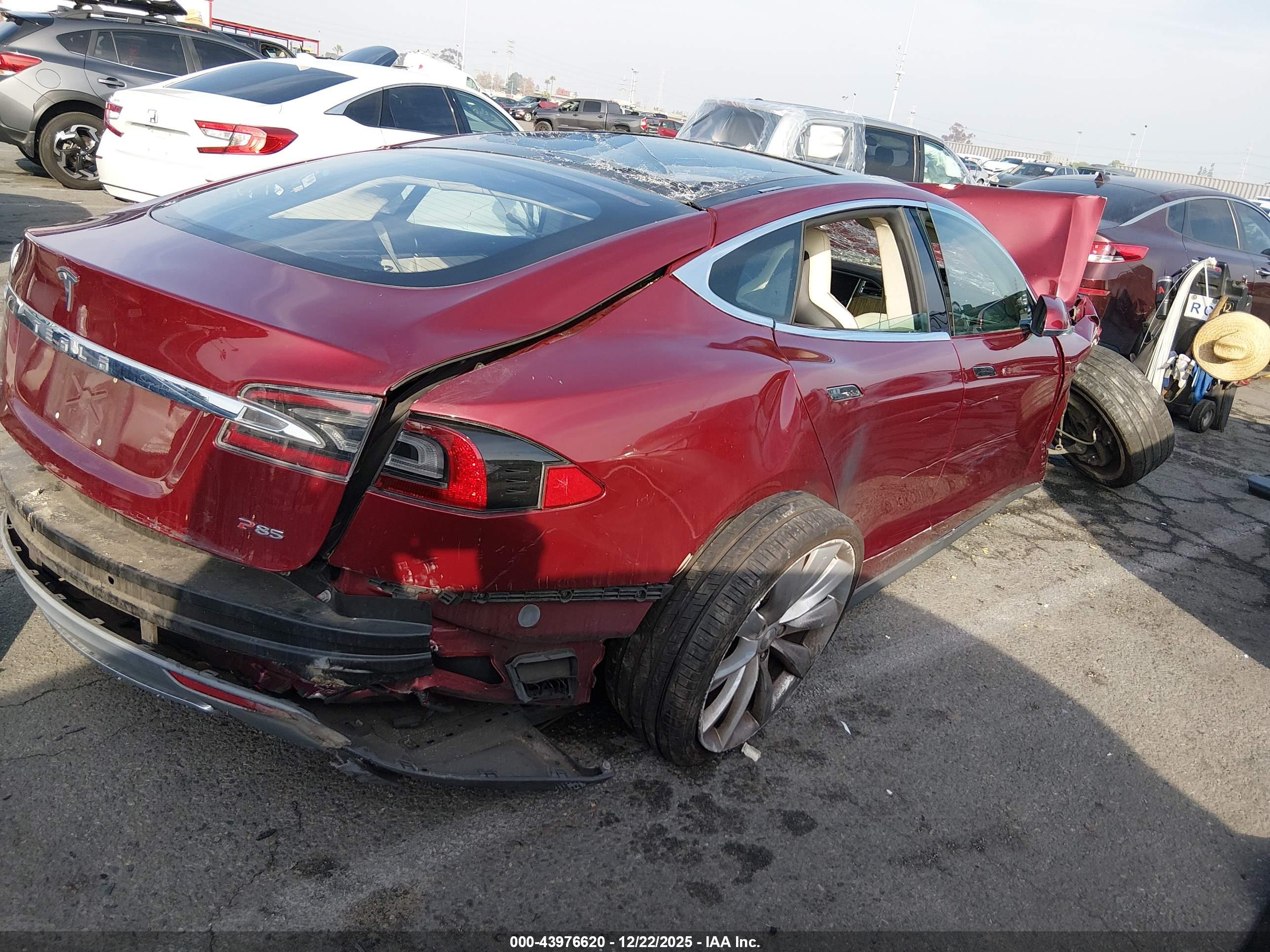 TESLA MODEL image 4