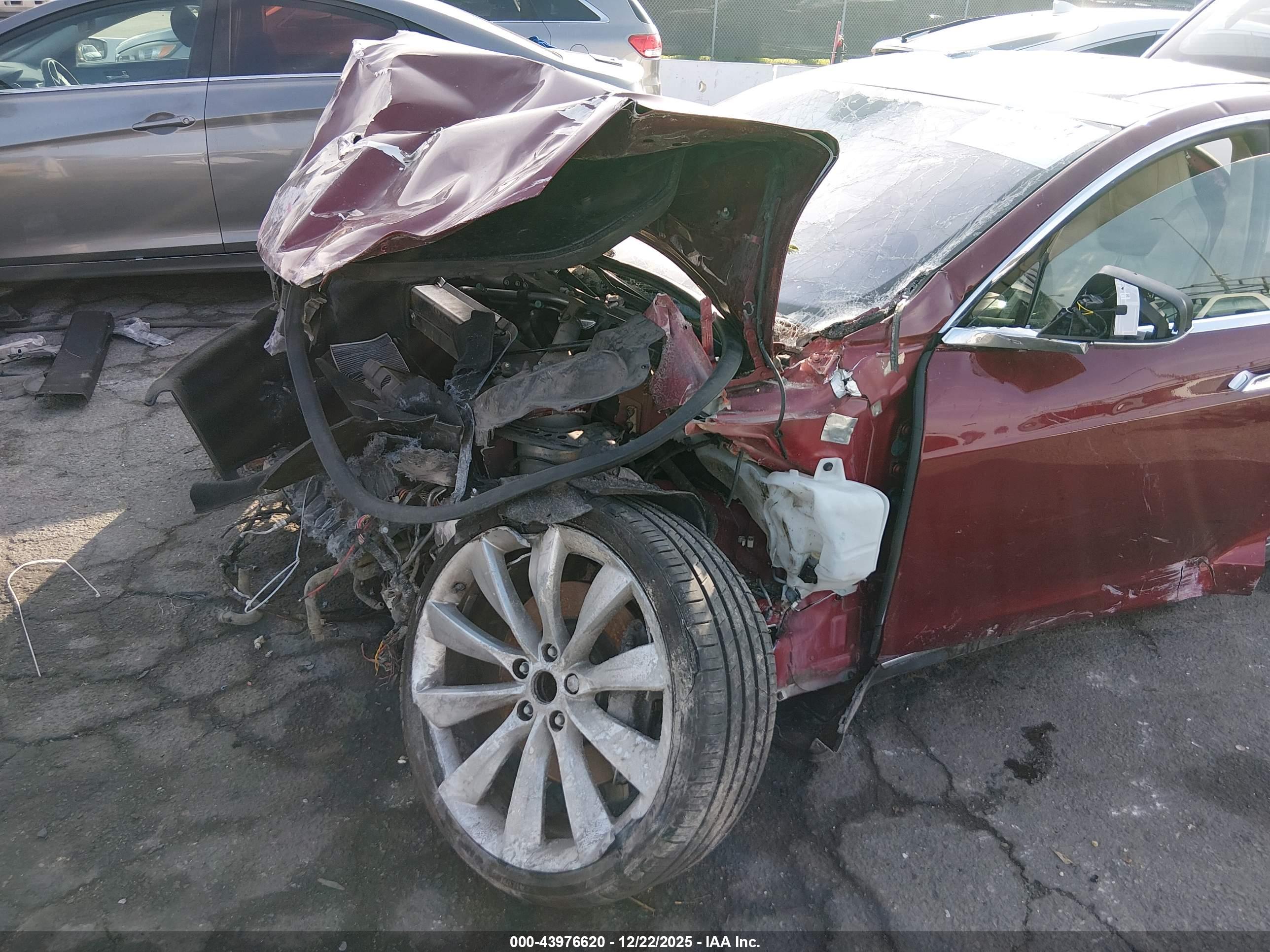 TESLA MODEL image 6