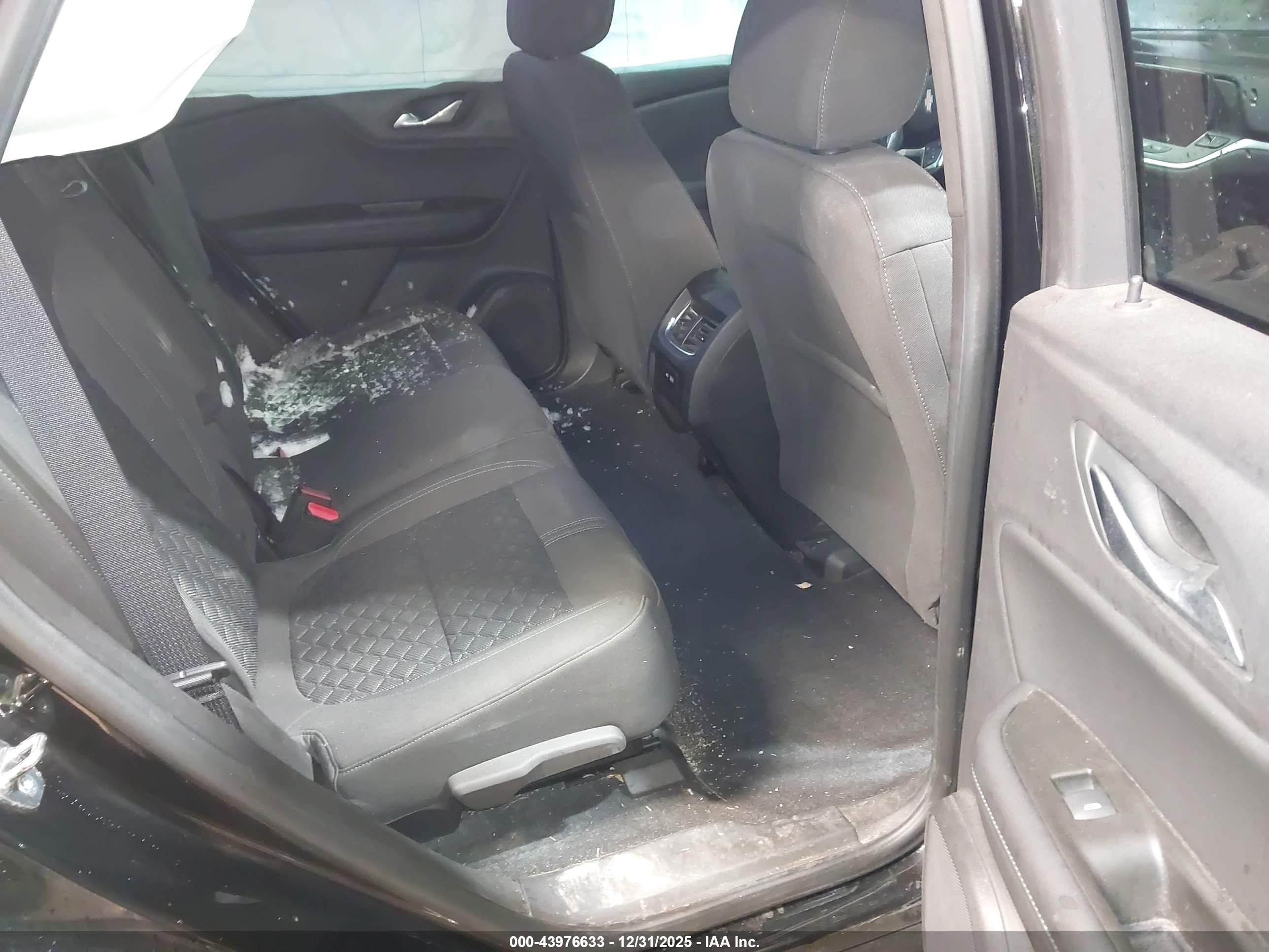 CHEVROLET BLAZER image 8
