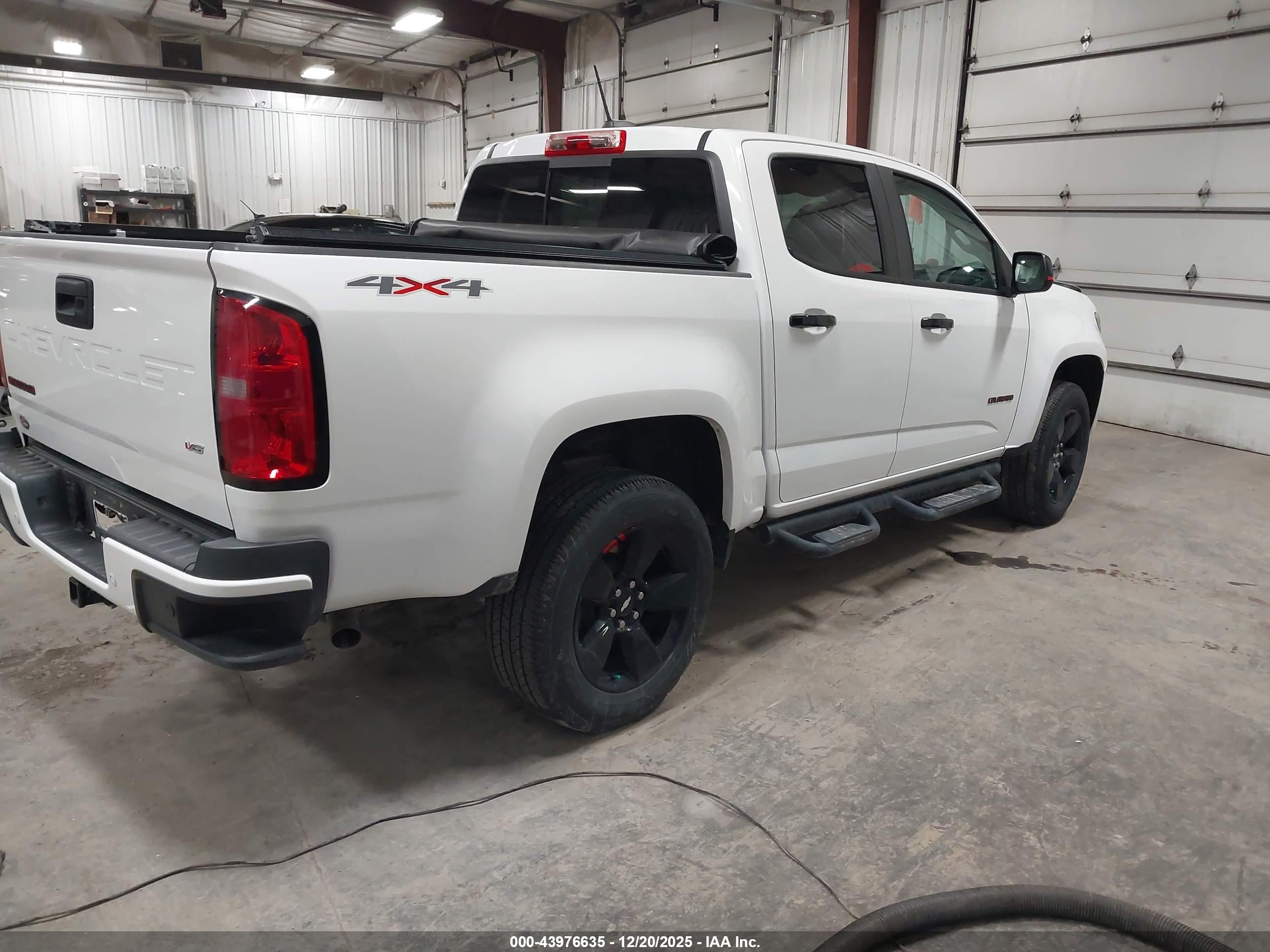 CHEVROLET COLORADO image 4