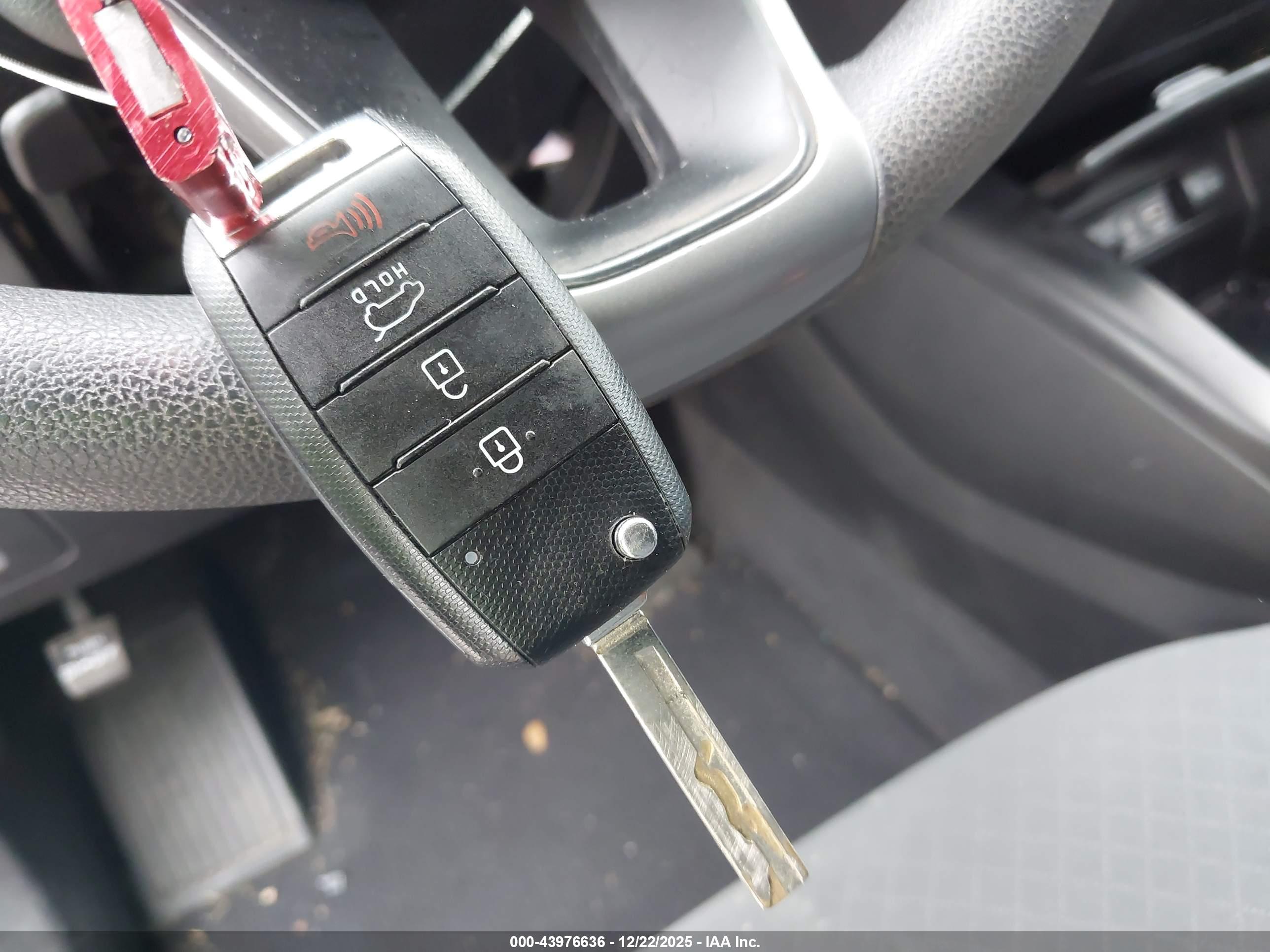 KIA SORENTO image 11
