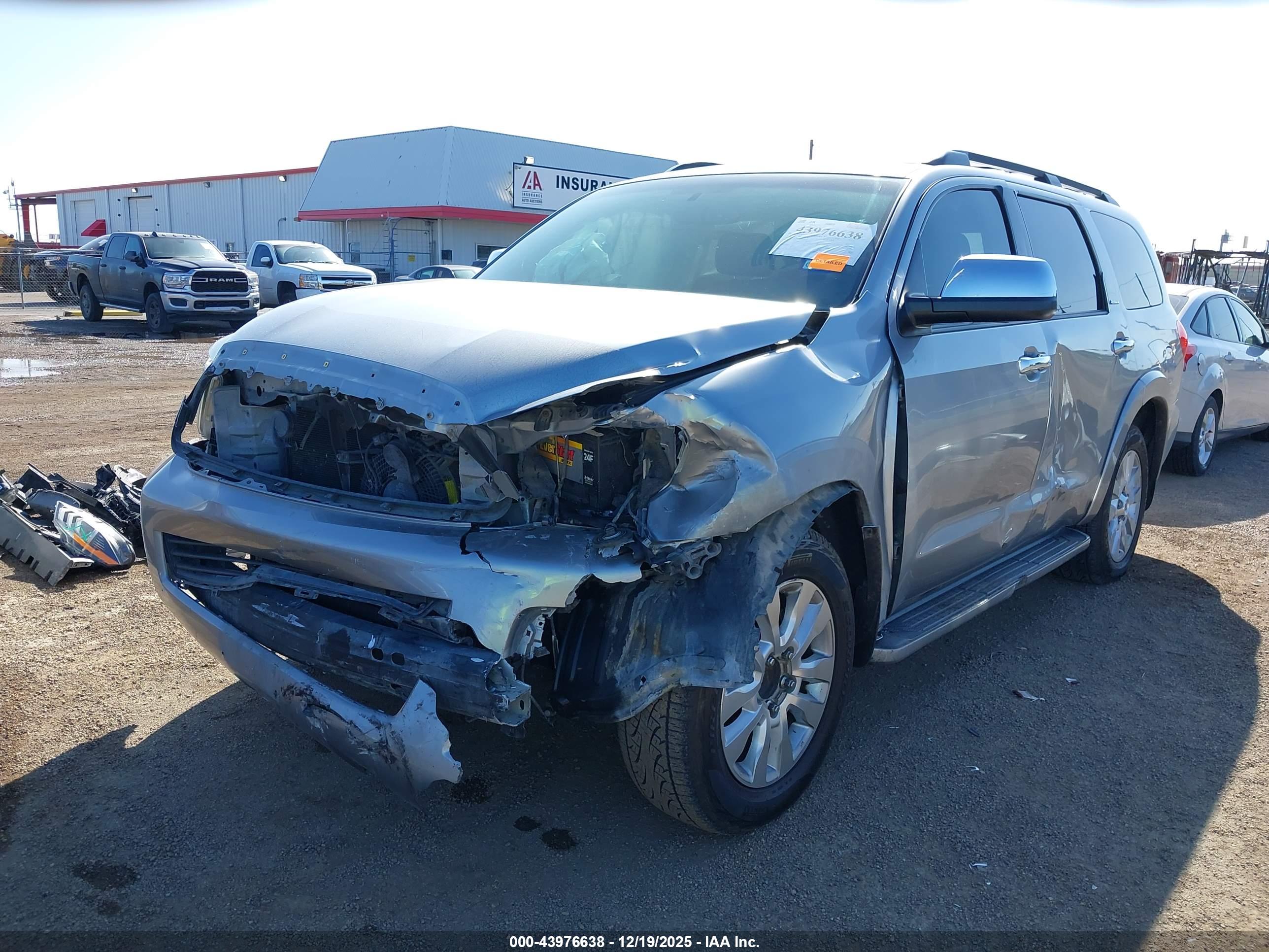 TOYOTA SEQUOIA image 6