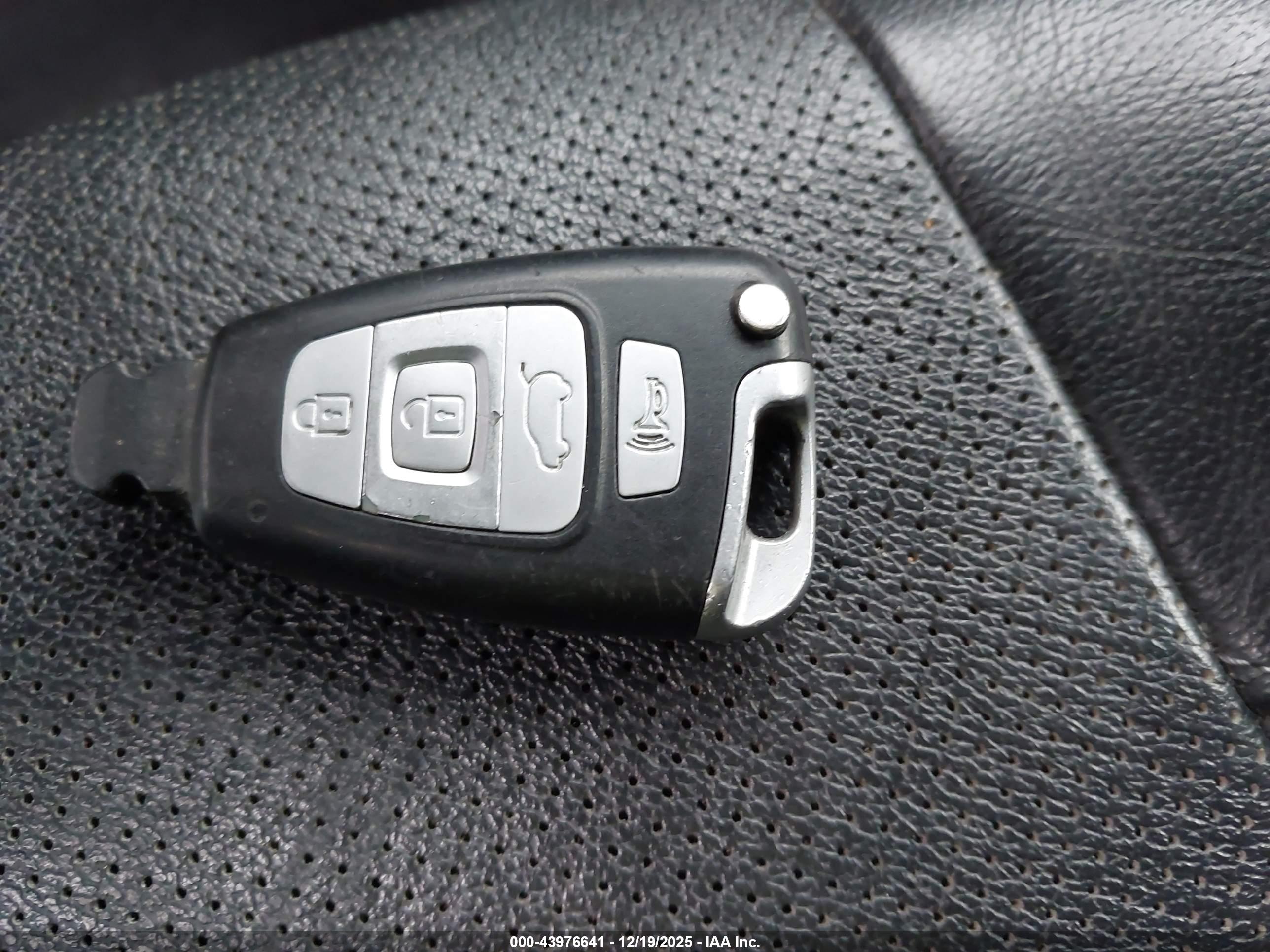 HYUNDAI VERACRUZ image 11