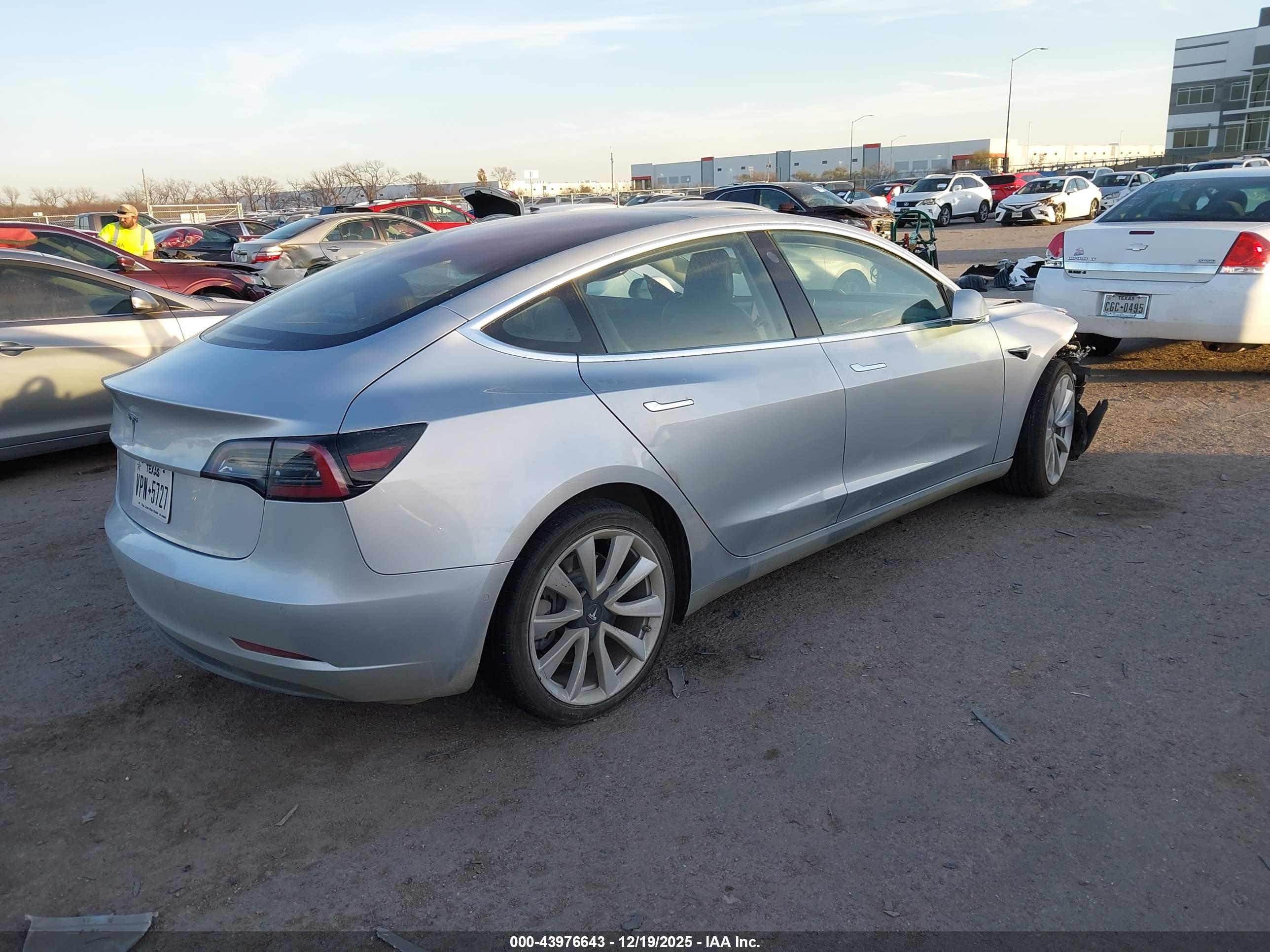 TESLA MODEL image 4