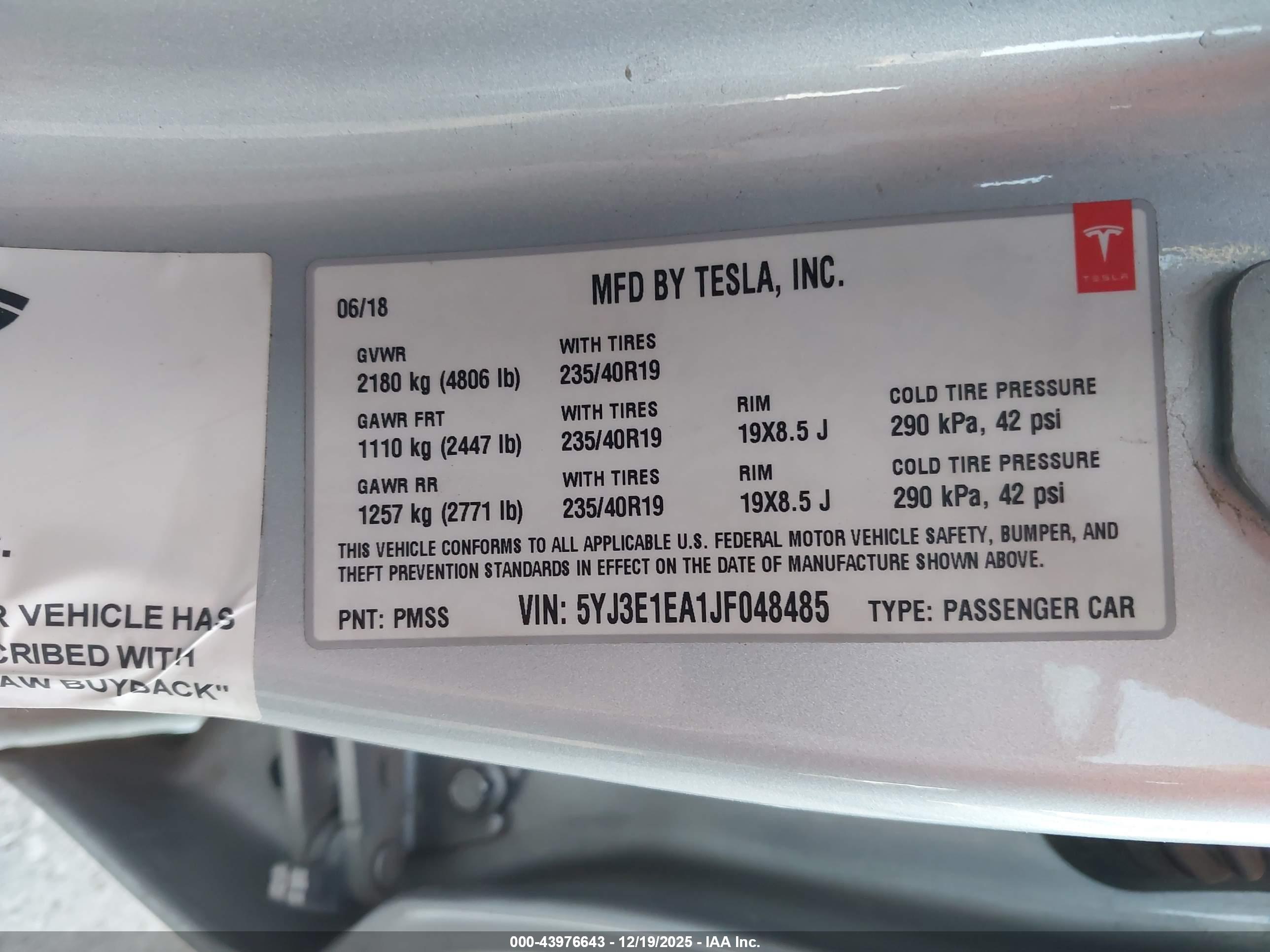 TESLA MODEL image 9