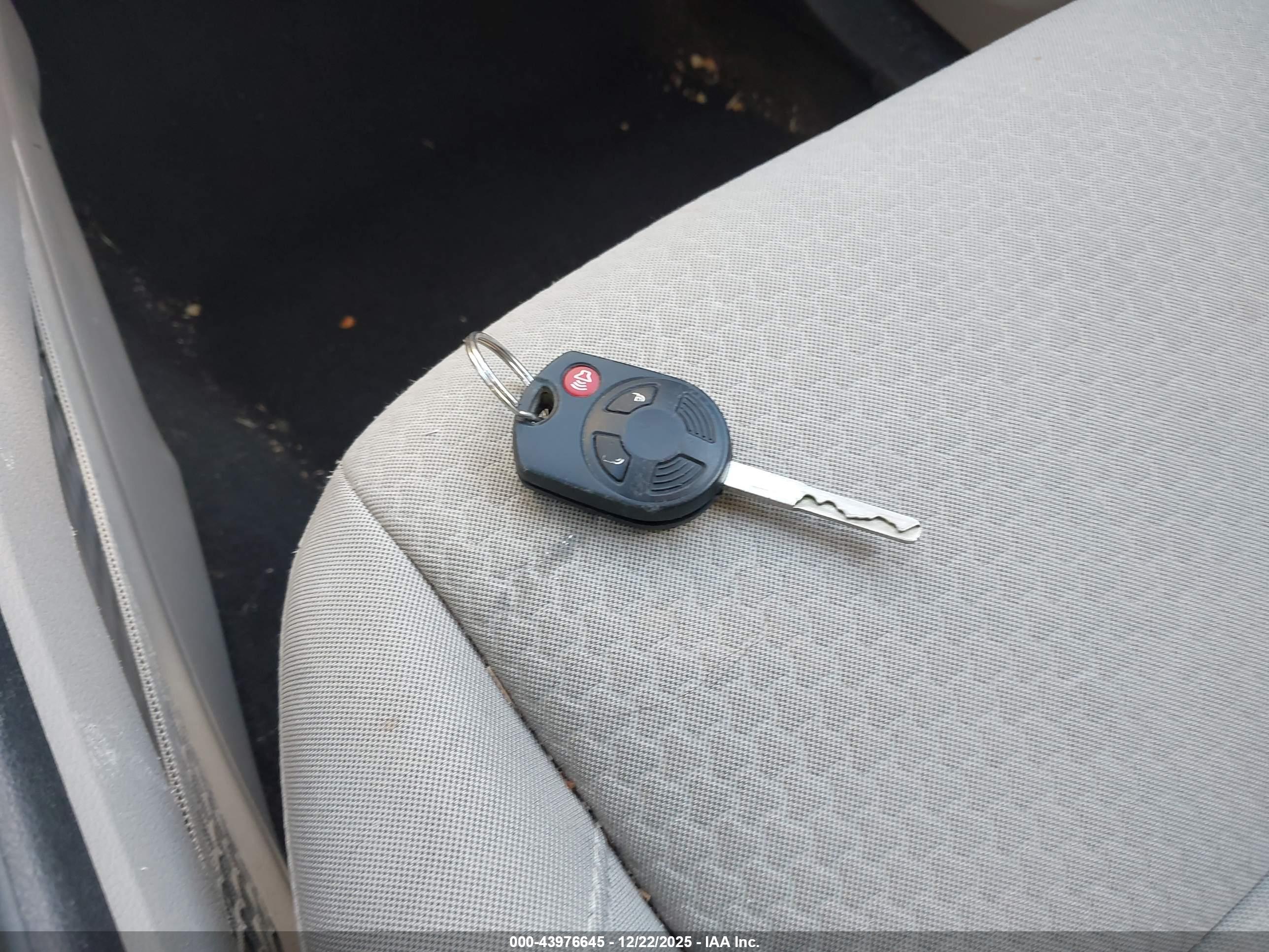 FORD ESCAPE image 11