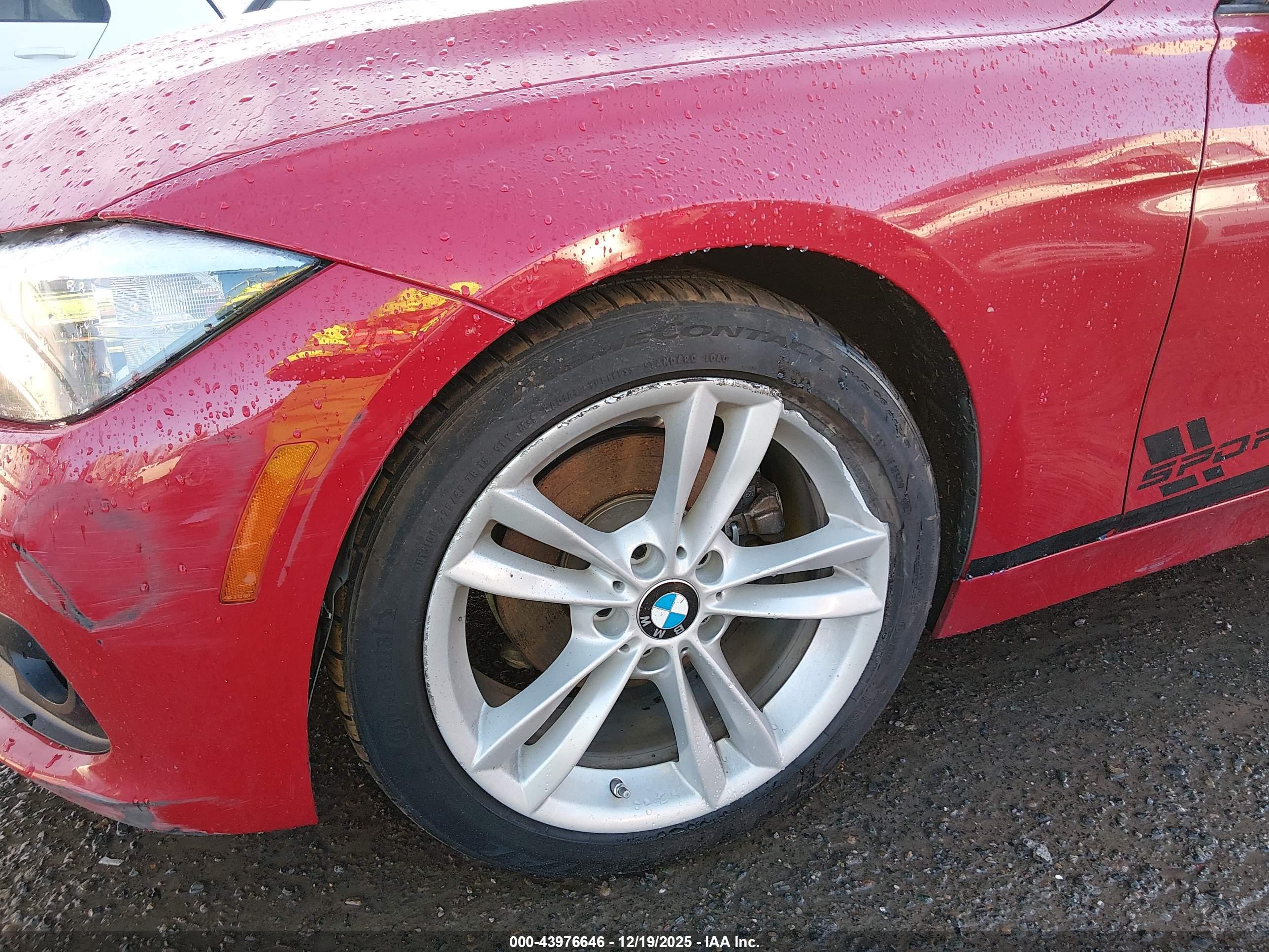 BMW 320I image 6
