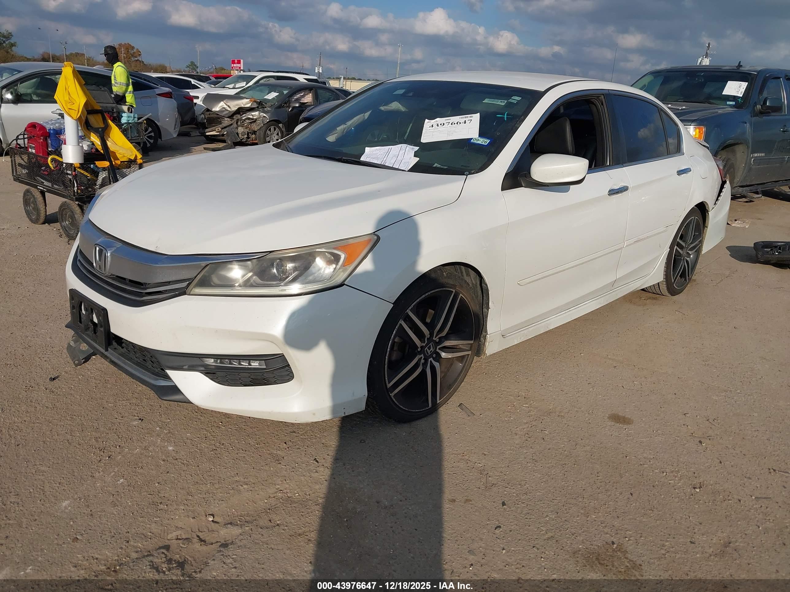HONDA ACCORD image 2