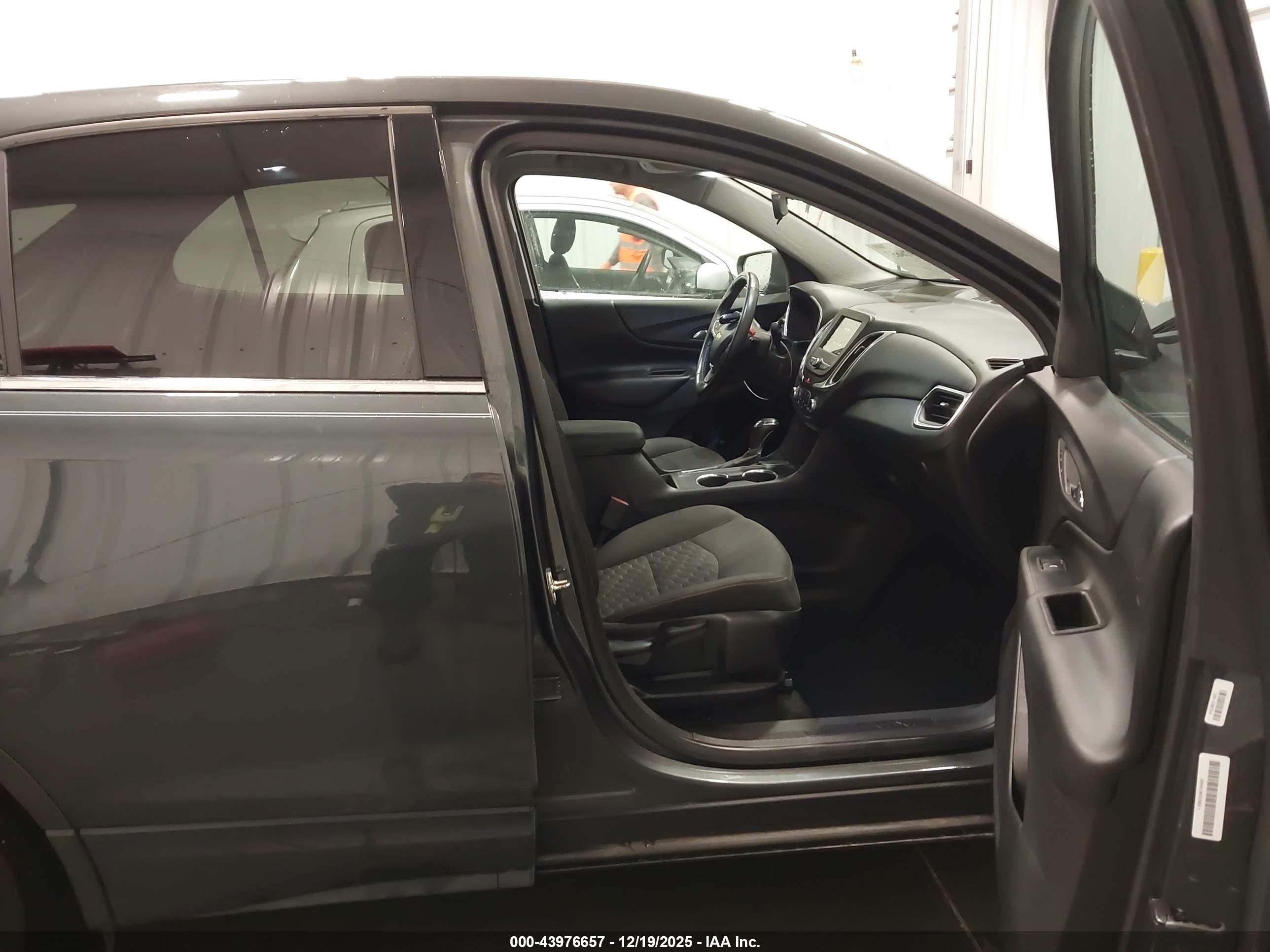CHEVROLET EQUINOX image 5