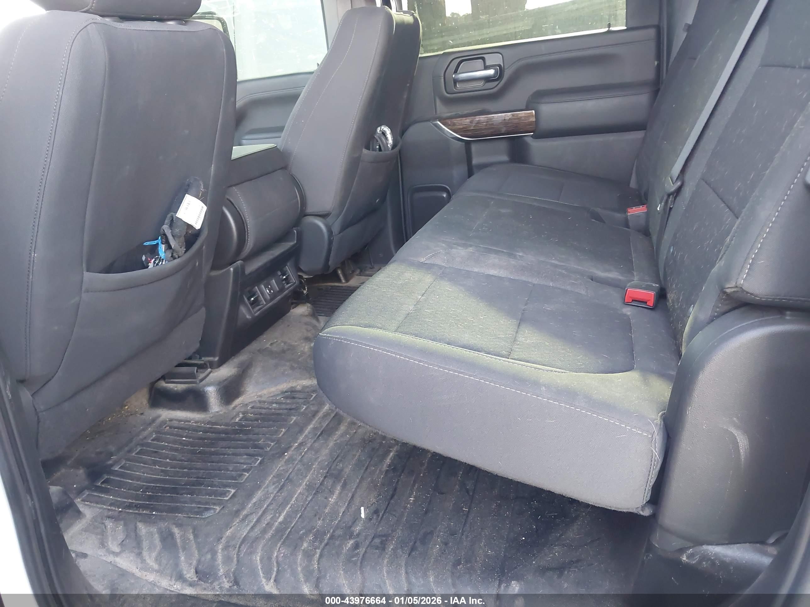 GMC SIERRA image 8
