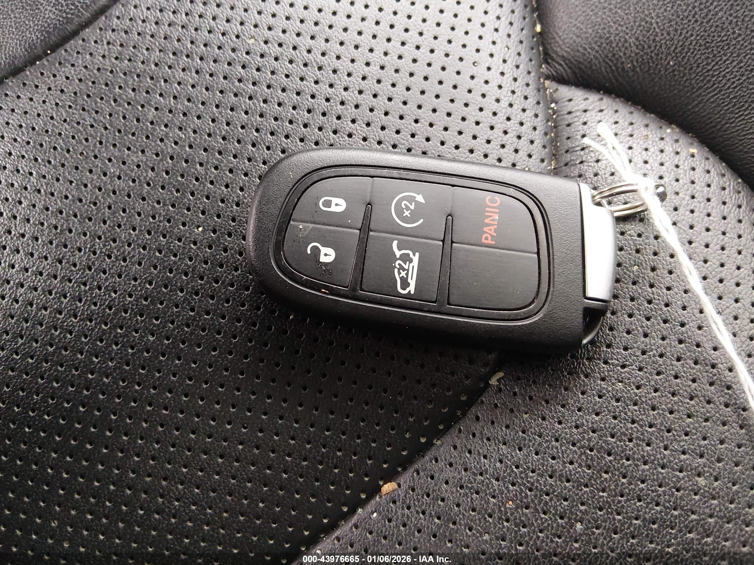 JEEP CHEROKEE image 11