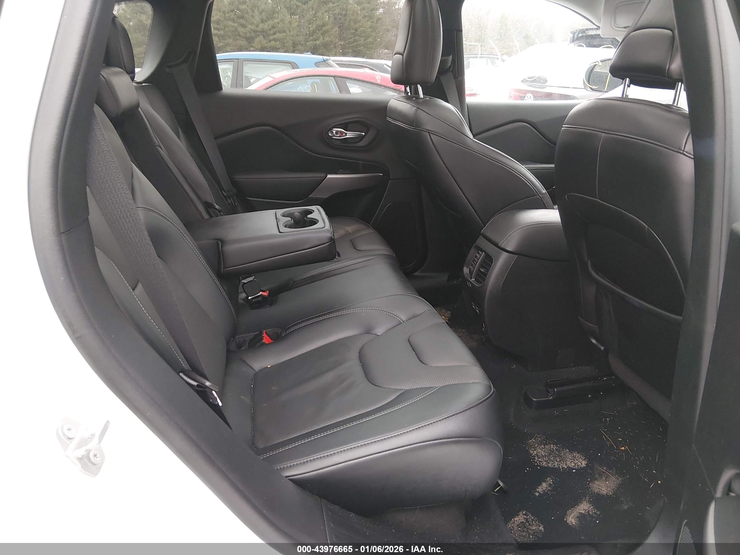 JEEP CHEROKEE image 8