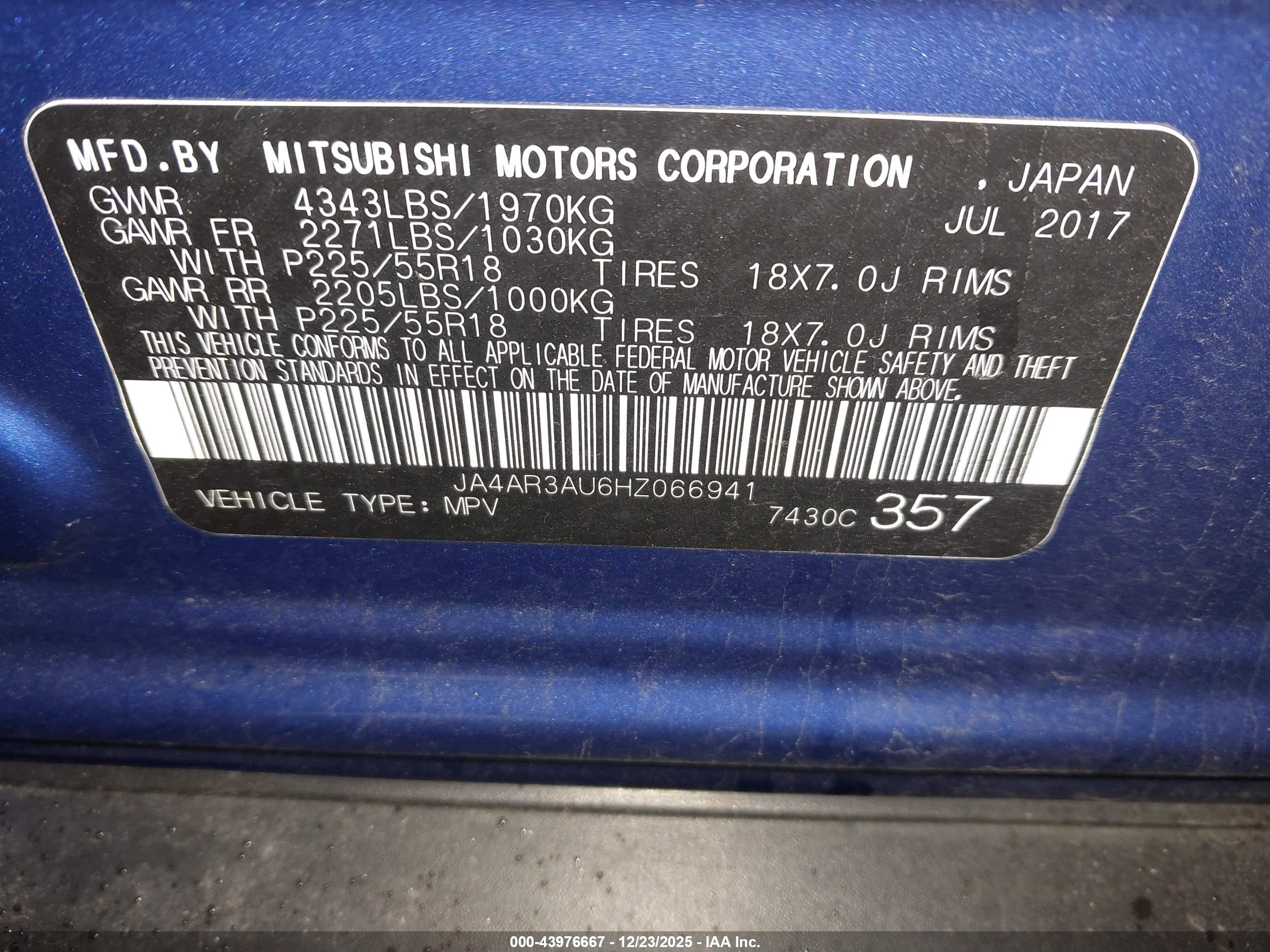 MITSUBISHI OUTLANDER image 9