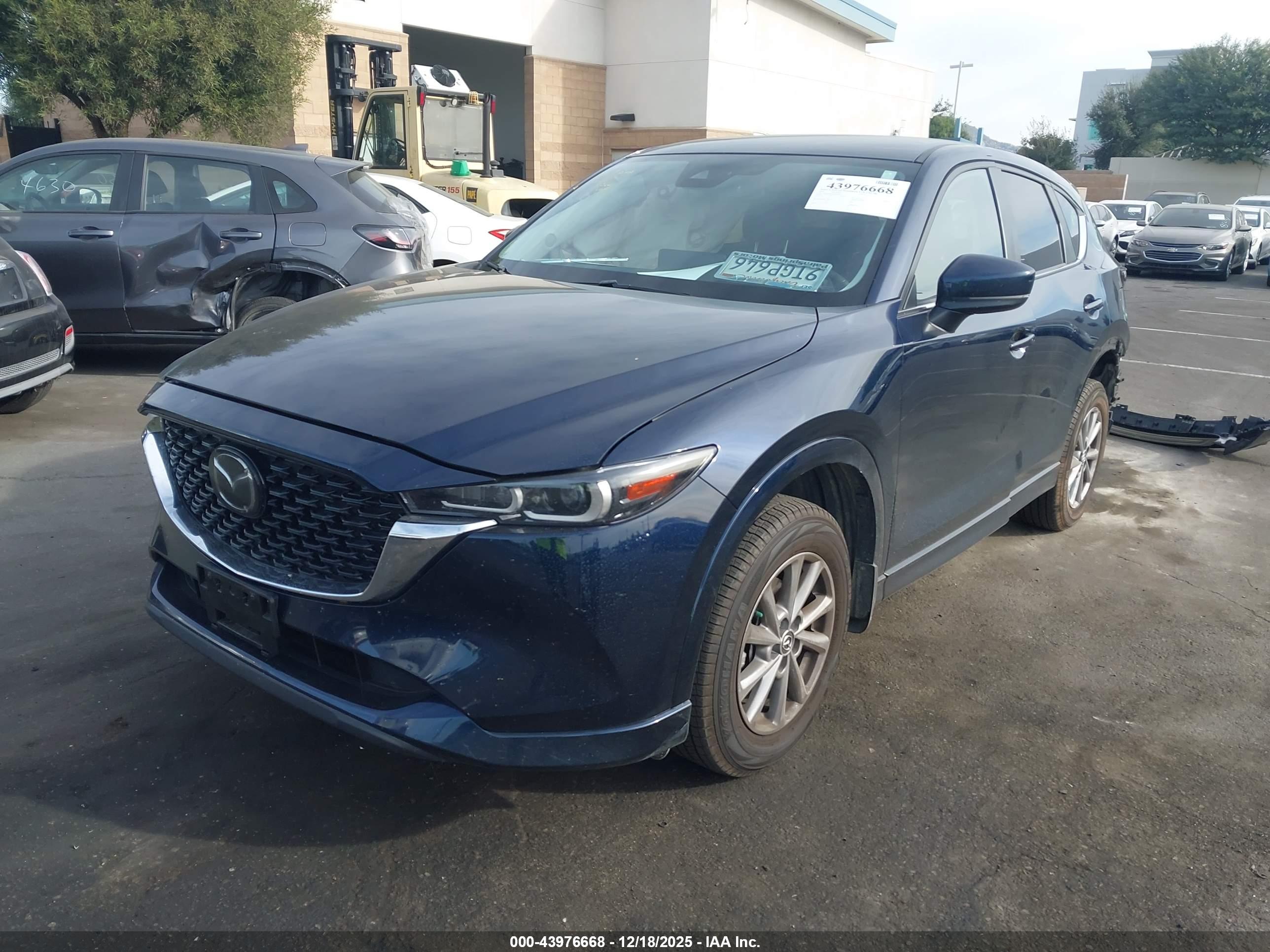 MAZDA CX-5 image 2