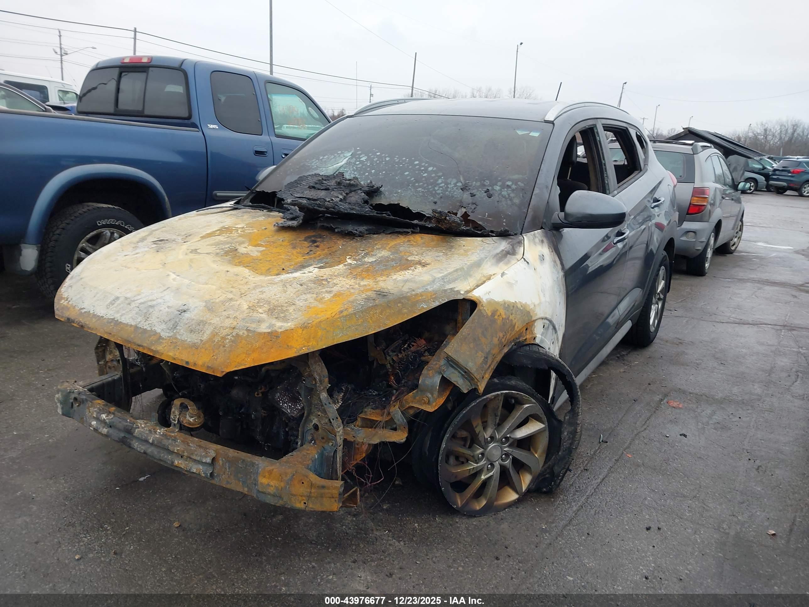 HYUNDAI TUCSON image 2