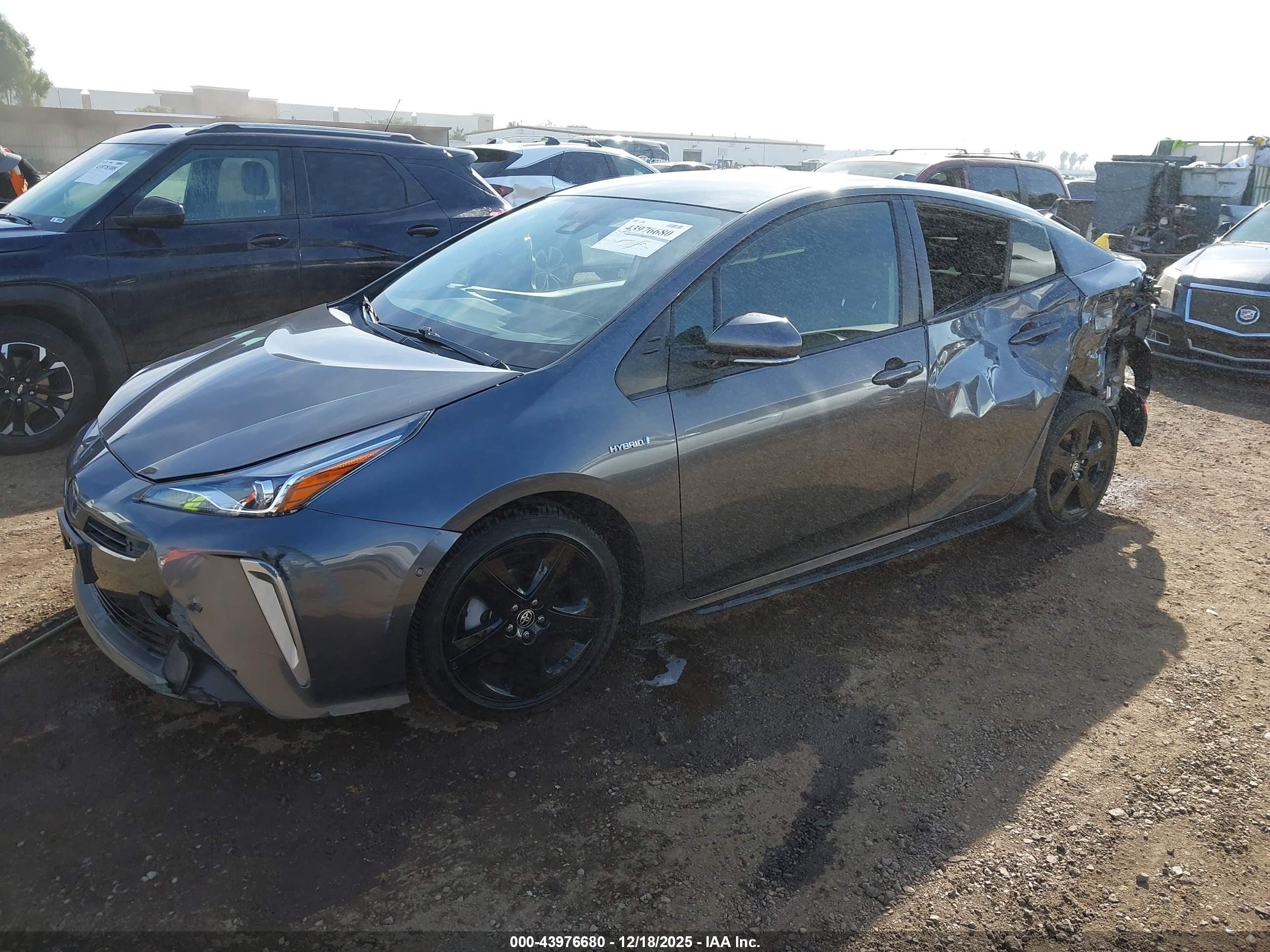 TOYOTA PRIUS image 2