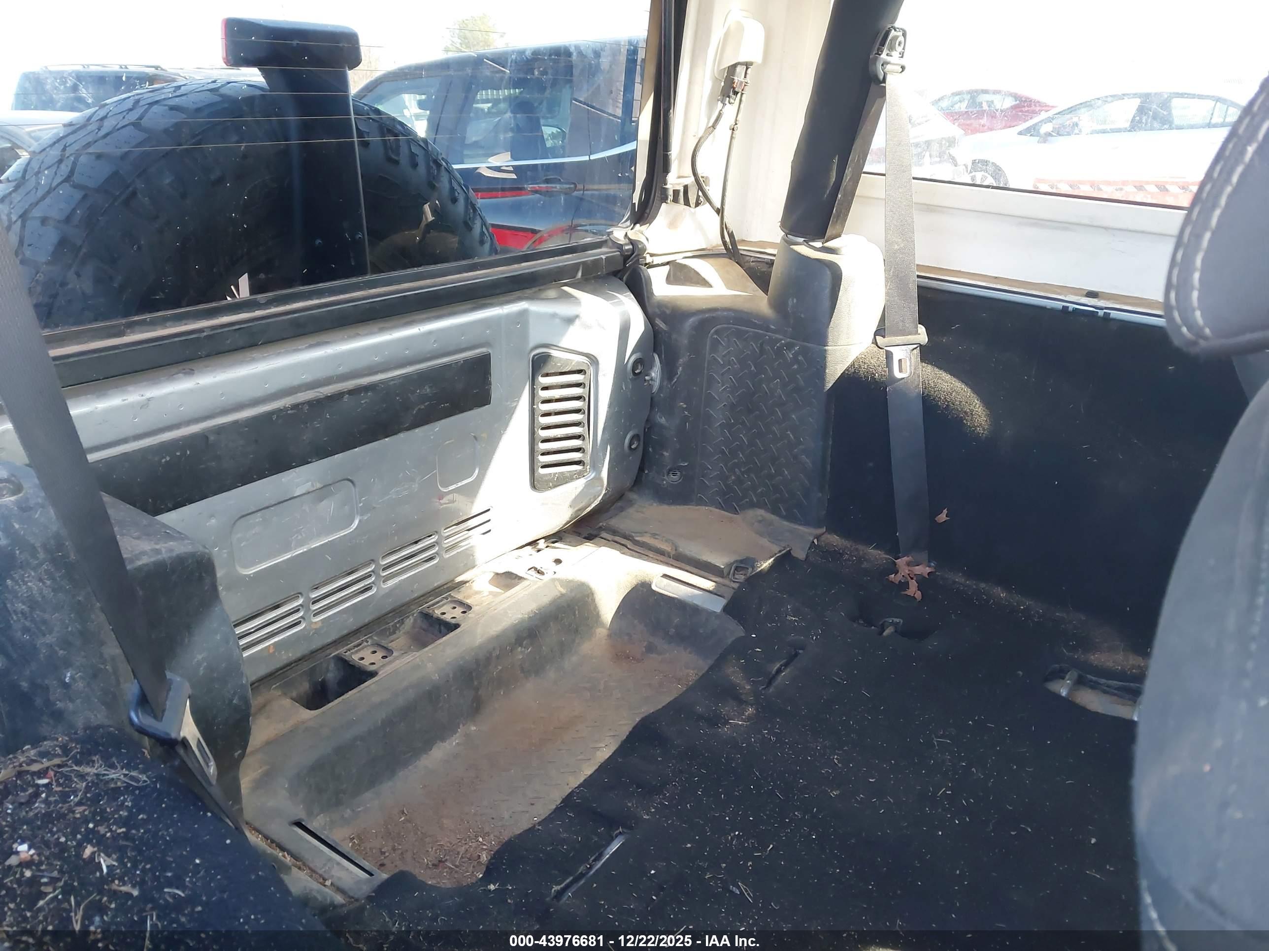 JEEP WRANGLER image 8