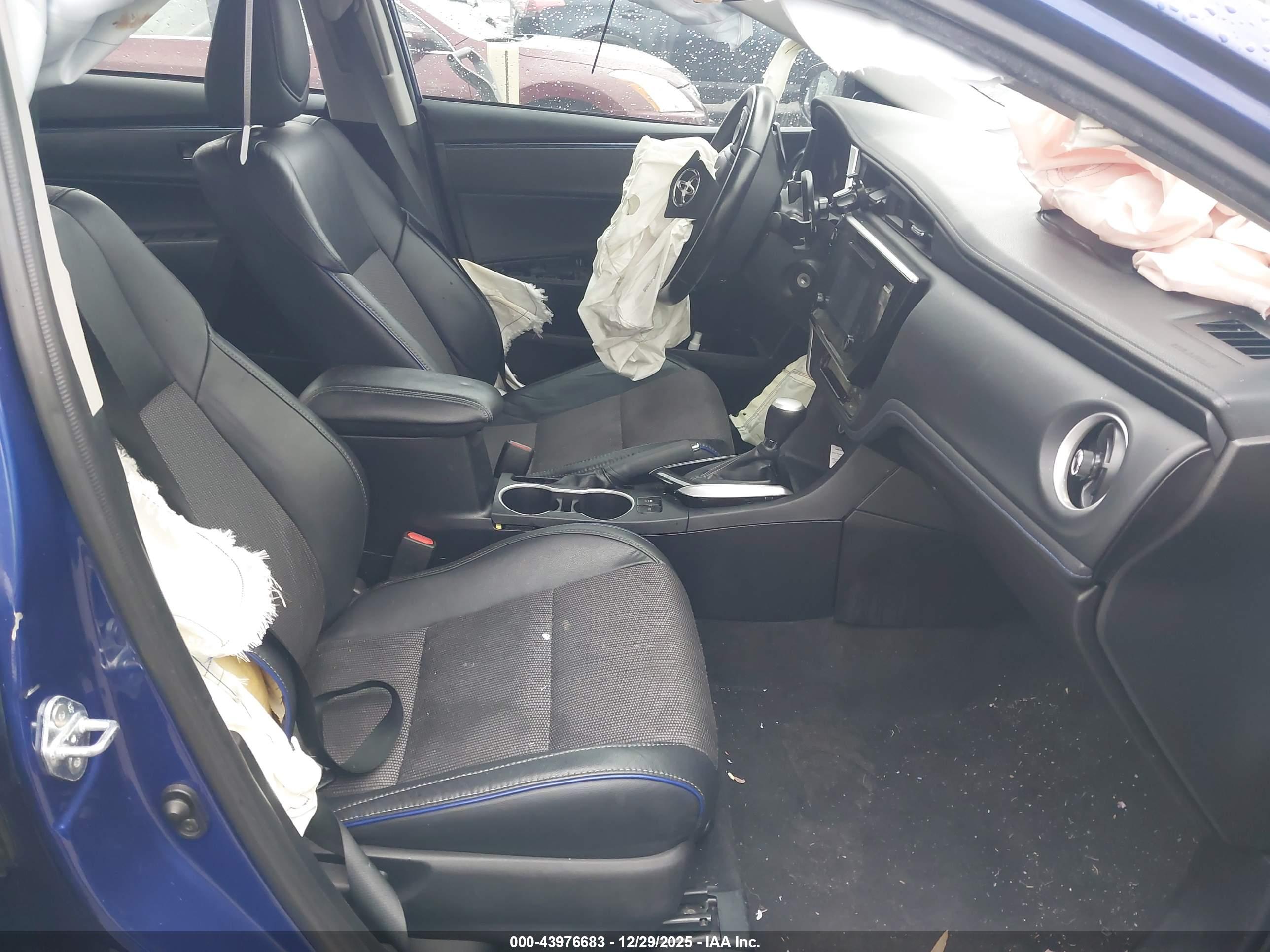 TOYOTA COROLLA image 5