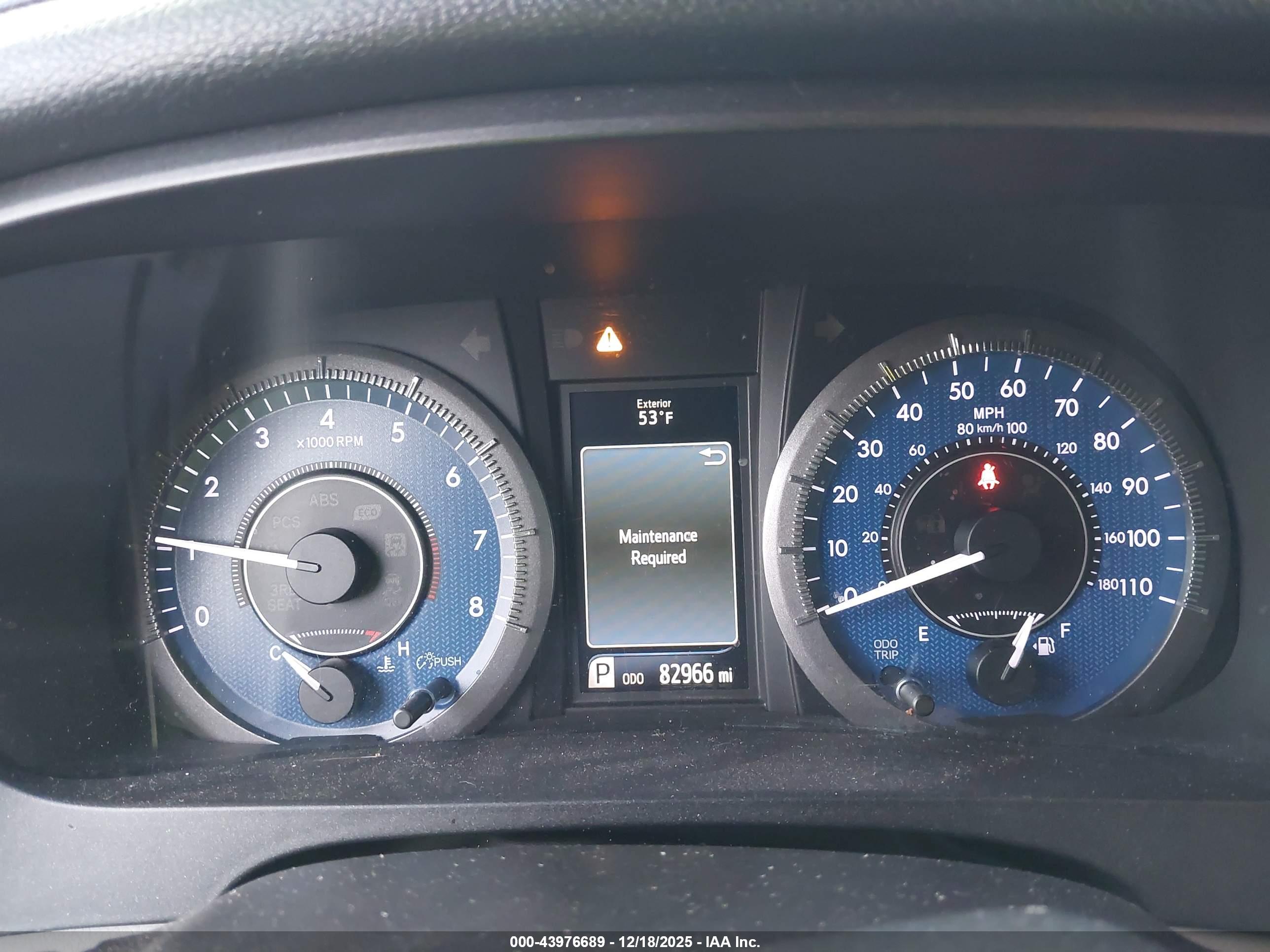 TOYOTA SIENNA image 7