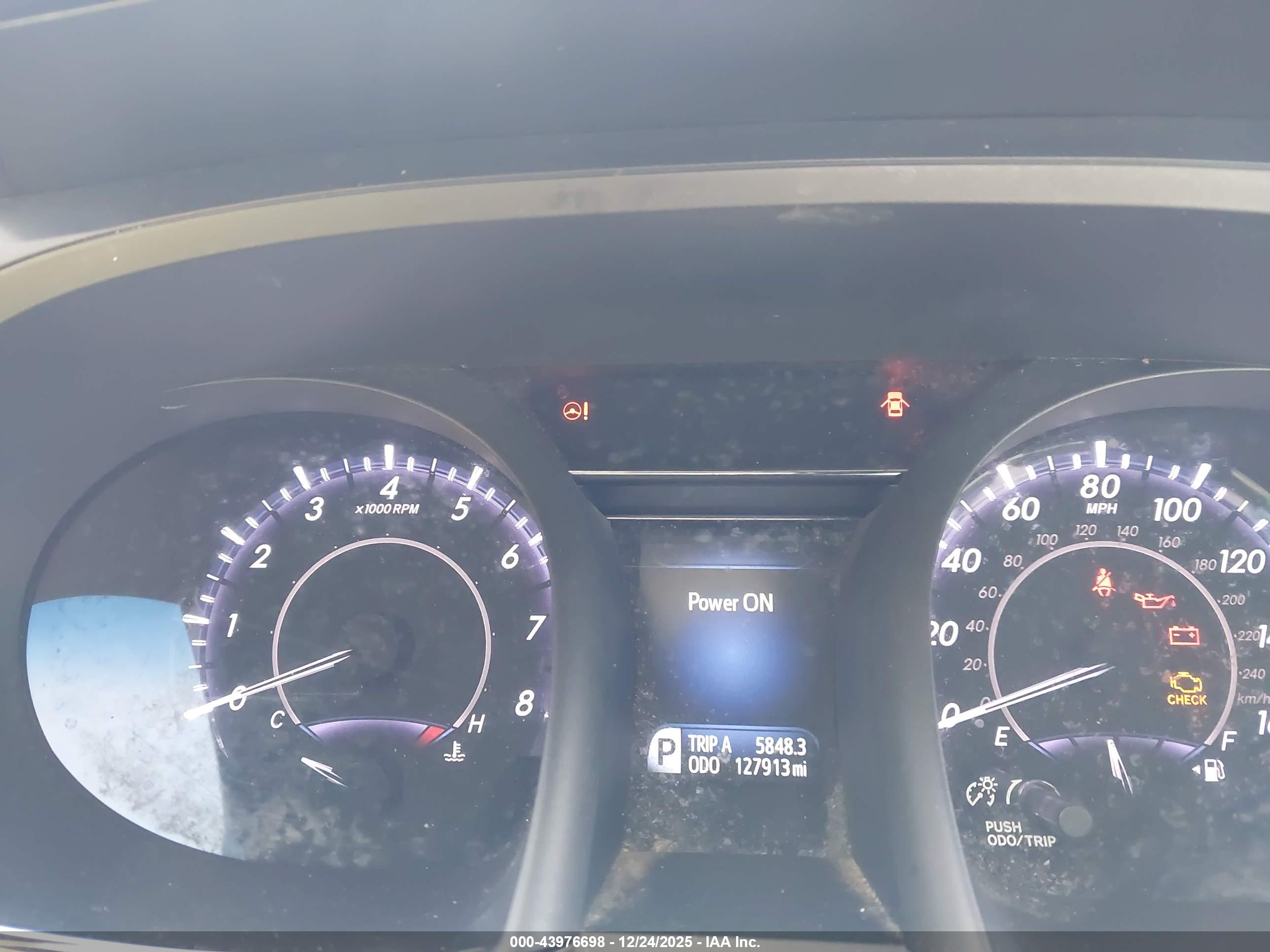 TOYOTA AVALON image 7