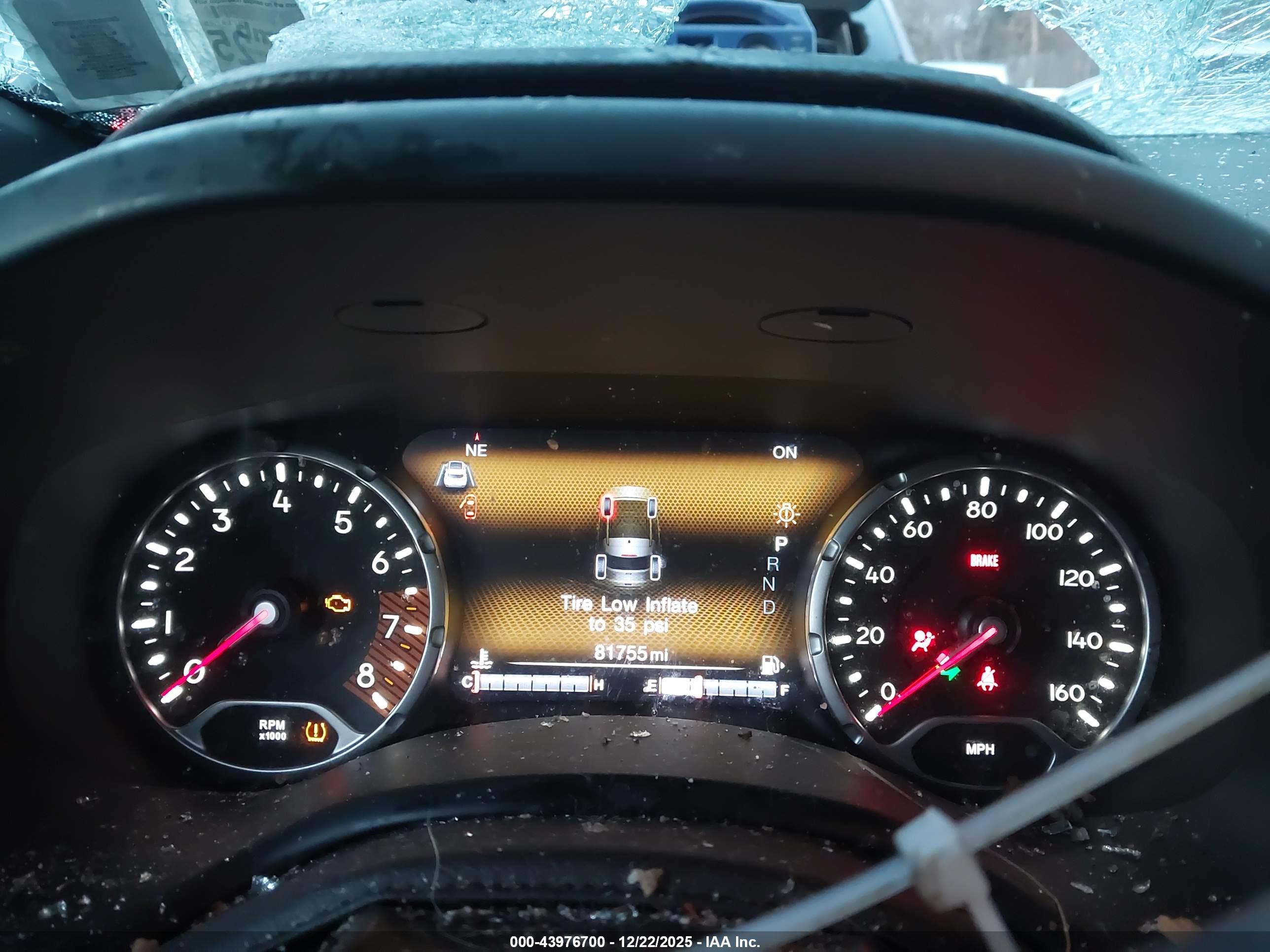 JEEP RENEGADE image 7
