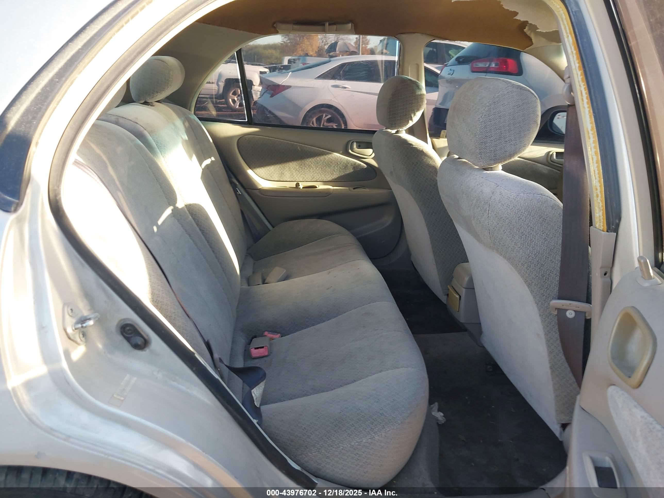 TOYOTA COROLLA image 8