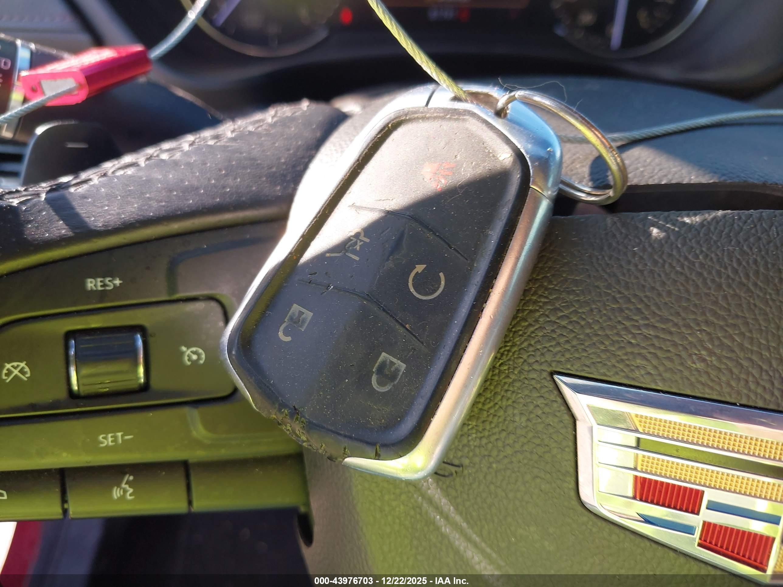 CADILLAC XT4 image 11