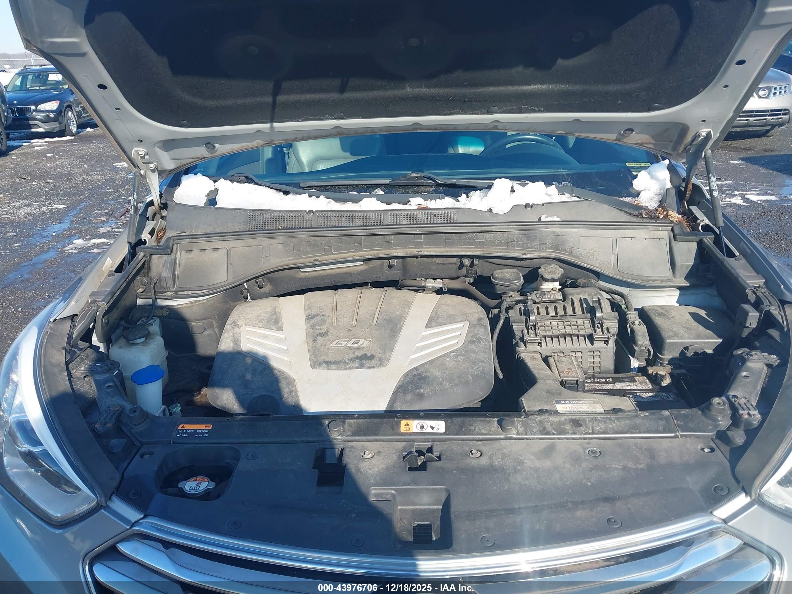 HYUNDAI SANTA image 10