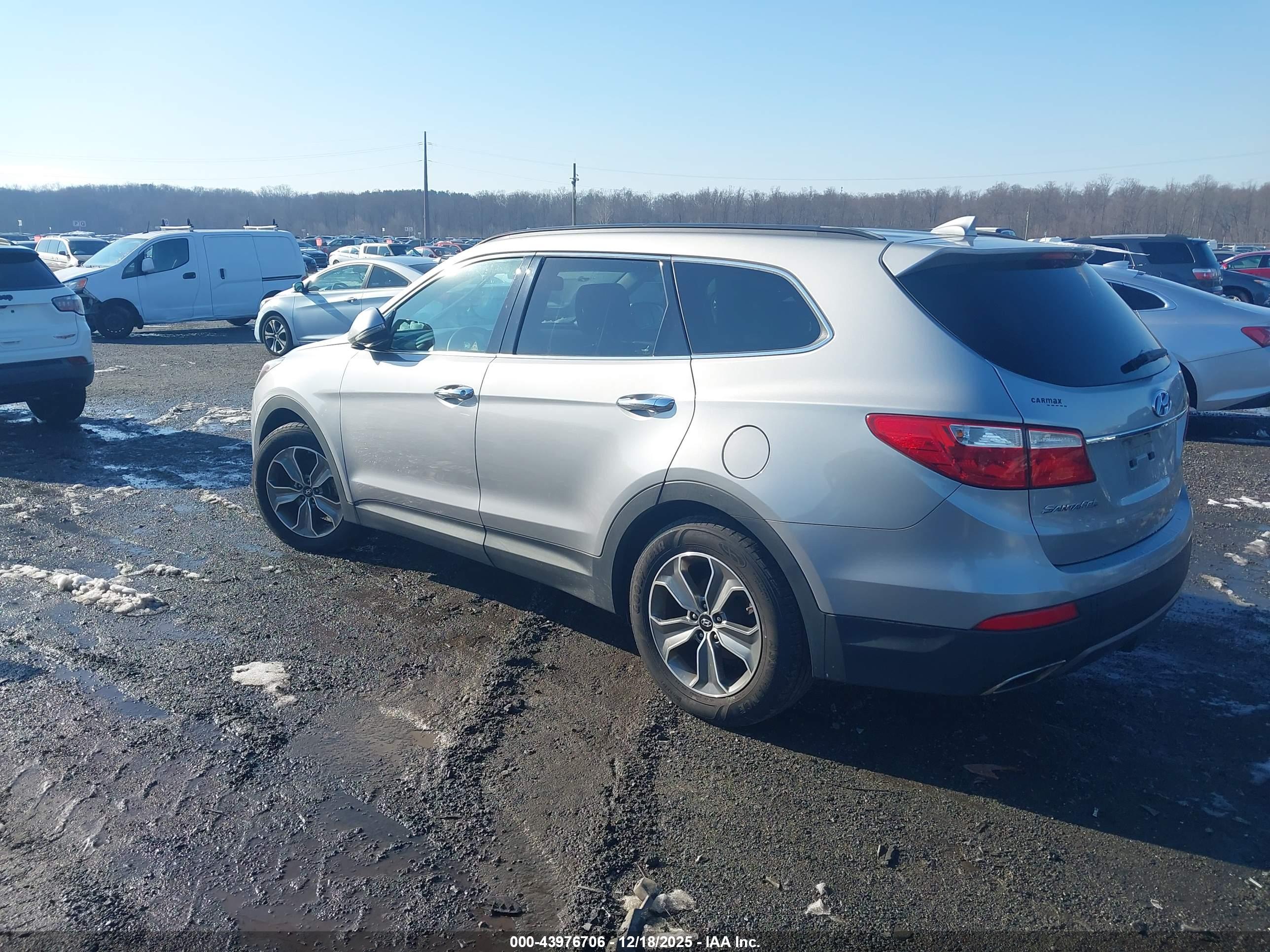 HYUNDAI SANTA image 3