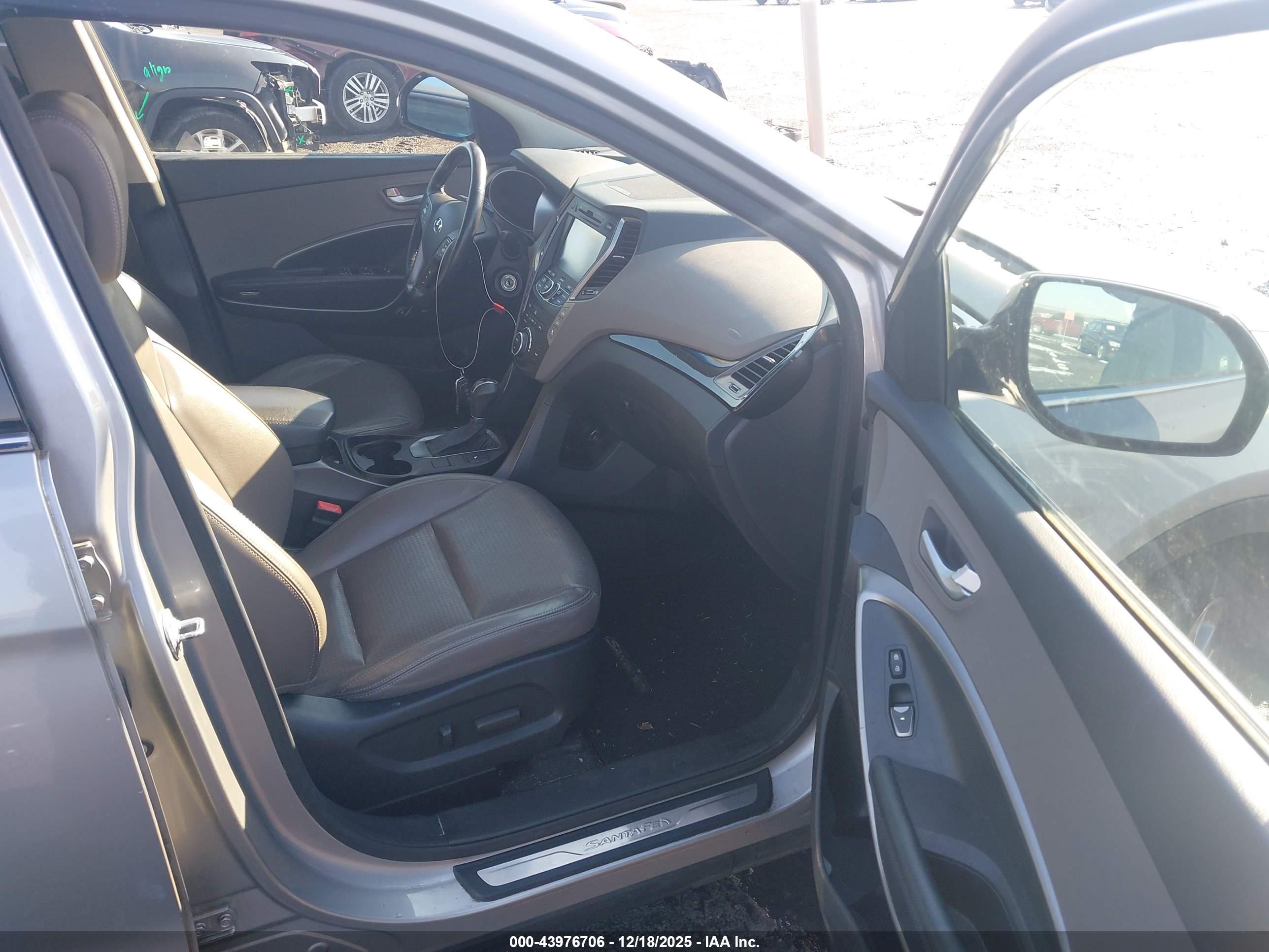 HYUNDAI SANTA image 5