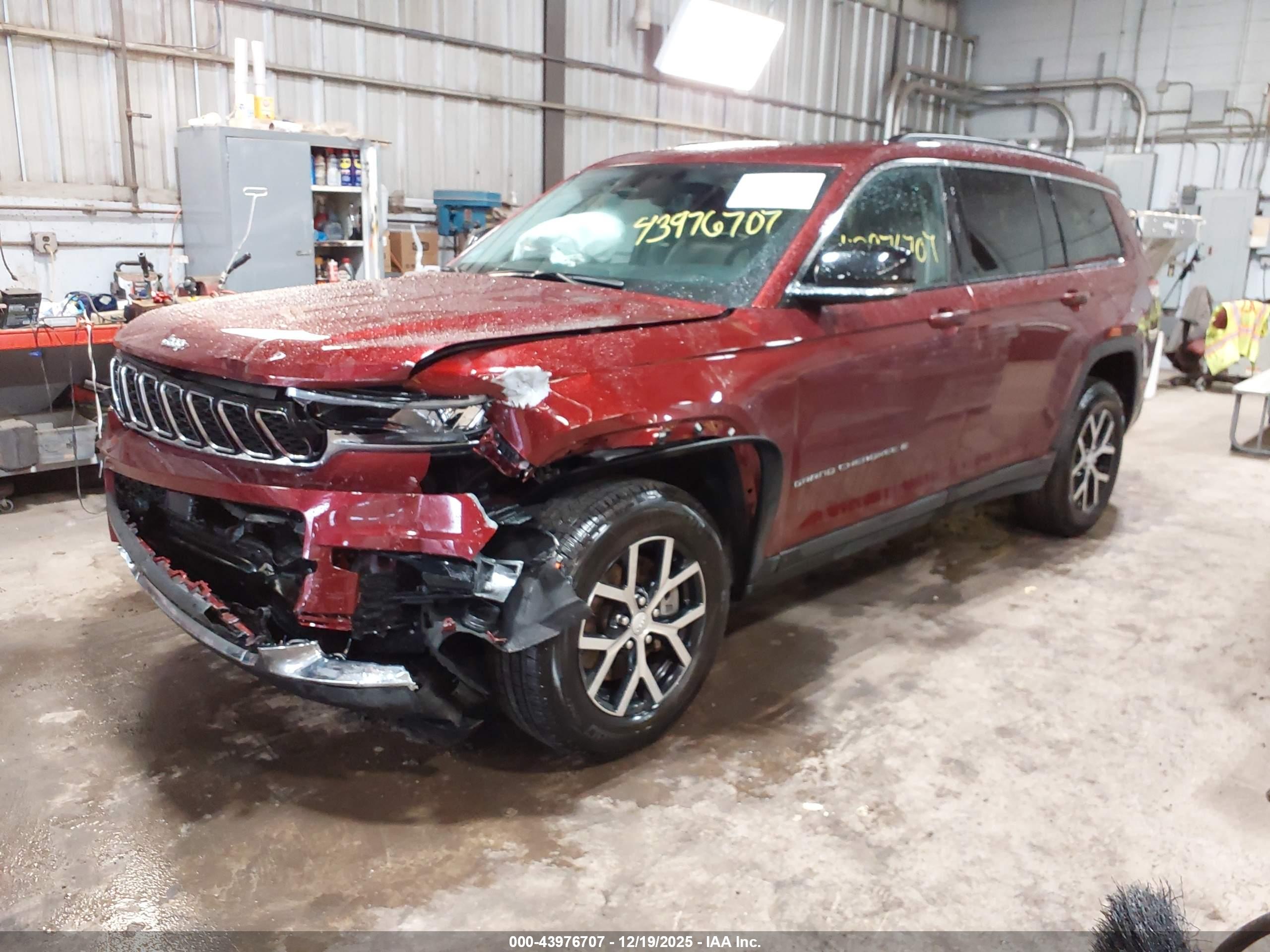 JEEP GRAND image 2