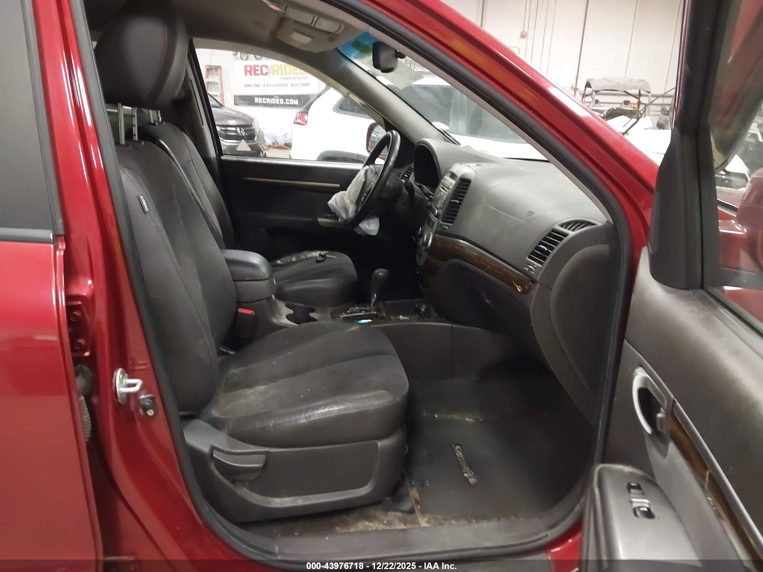 HYUNDAI SANTA image 5